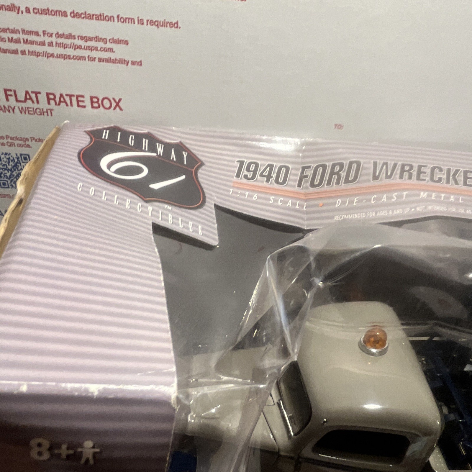 Highway 61 Collectibles 1940 Ford Wrecker Tow Truck 1:16 Diecast Working Winch
