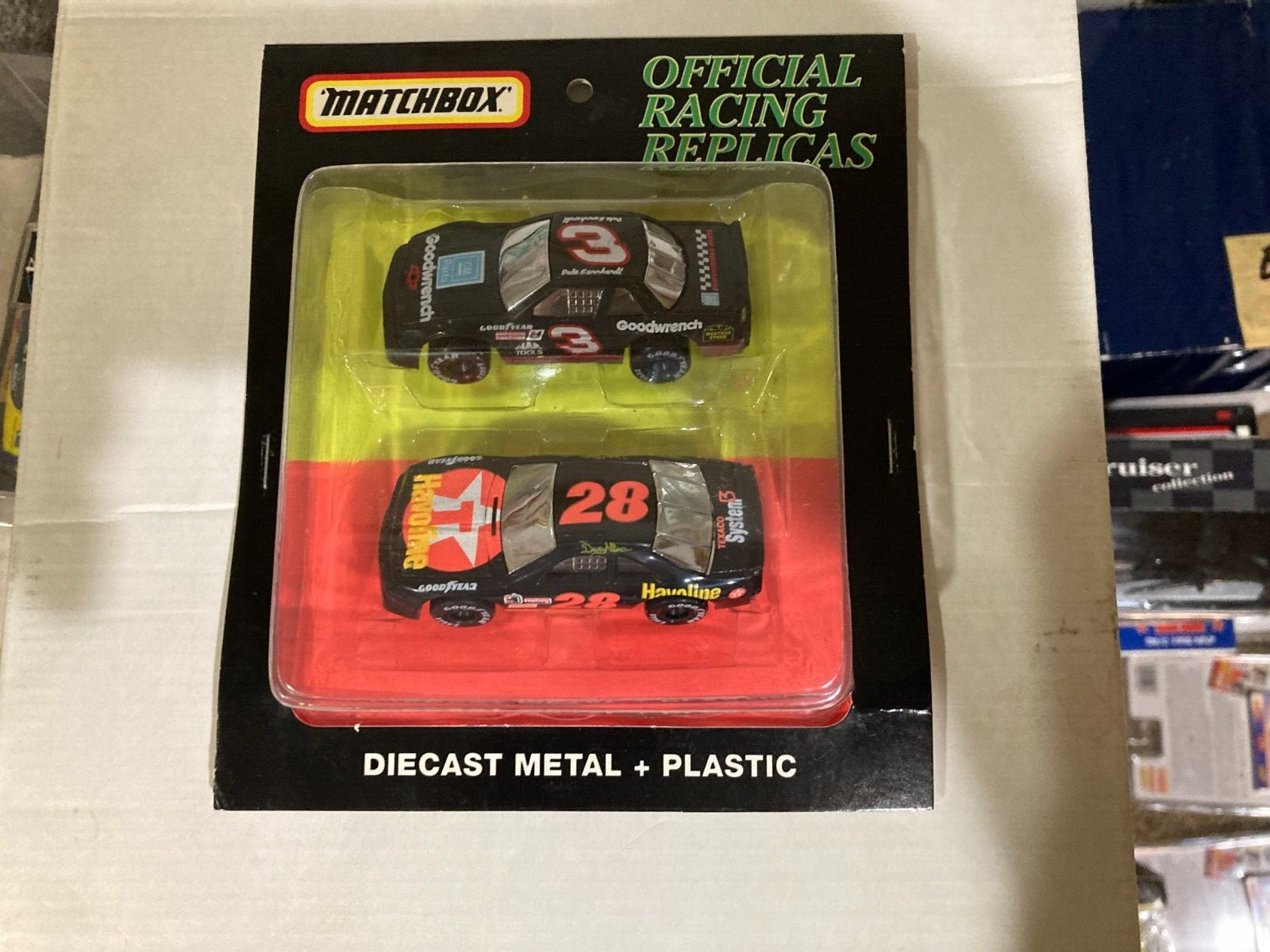 MATCHBOX OFFICIAL RACING REPLICAS DIECAST METAL + PLASTIC 2 CARS #3+28