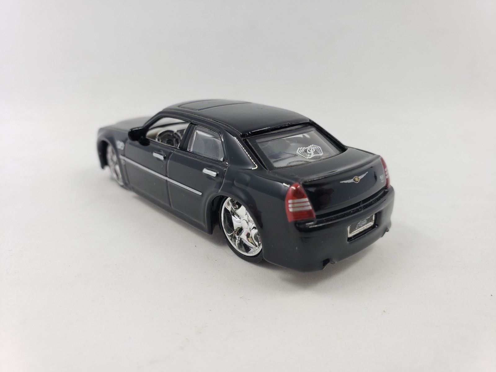 1/64 Maisto Playerz 2005 Chrysler 300C HEMI LOOSE
