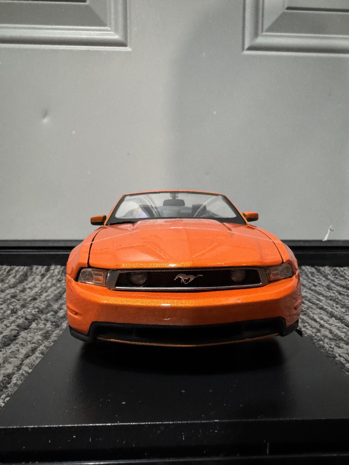 Maisto 1:18 Diecast Special Edition 2010 Ford Mustang GT Convertible Orange NEW
