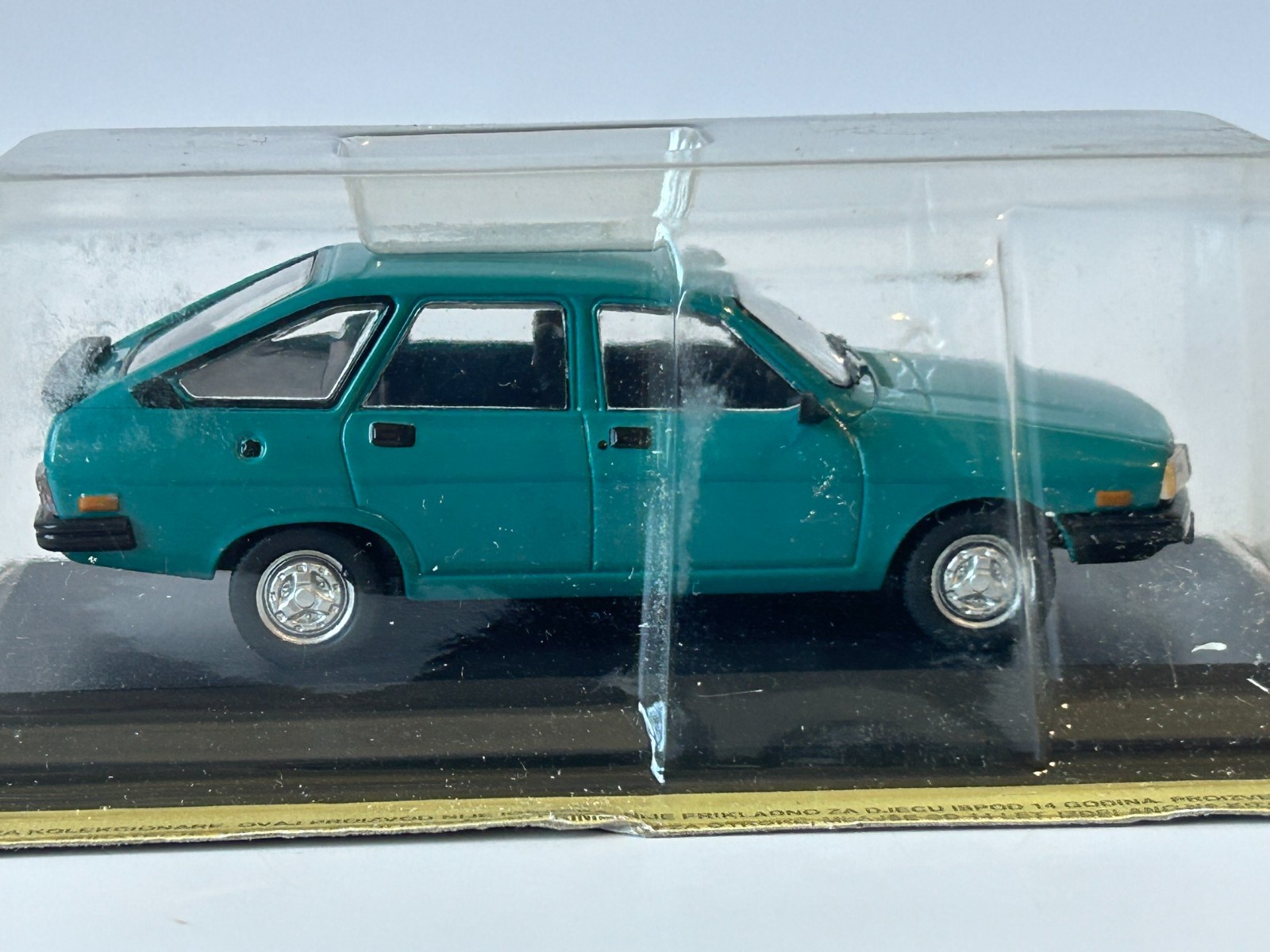 Dacia 1320 Romanian Classic Car Model Toy Green Diecast 1:43 Scale DeAgostini