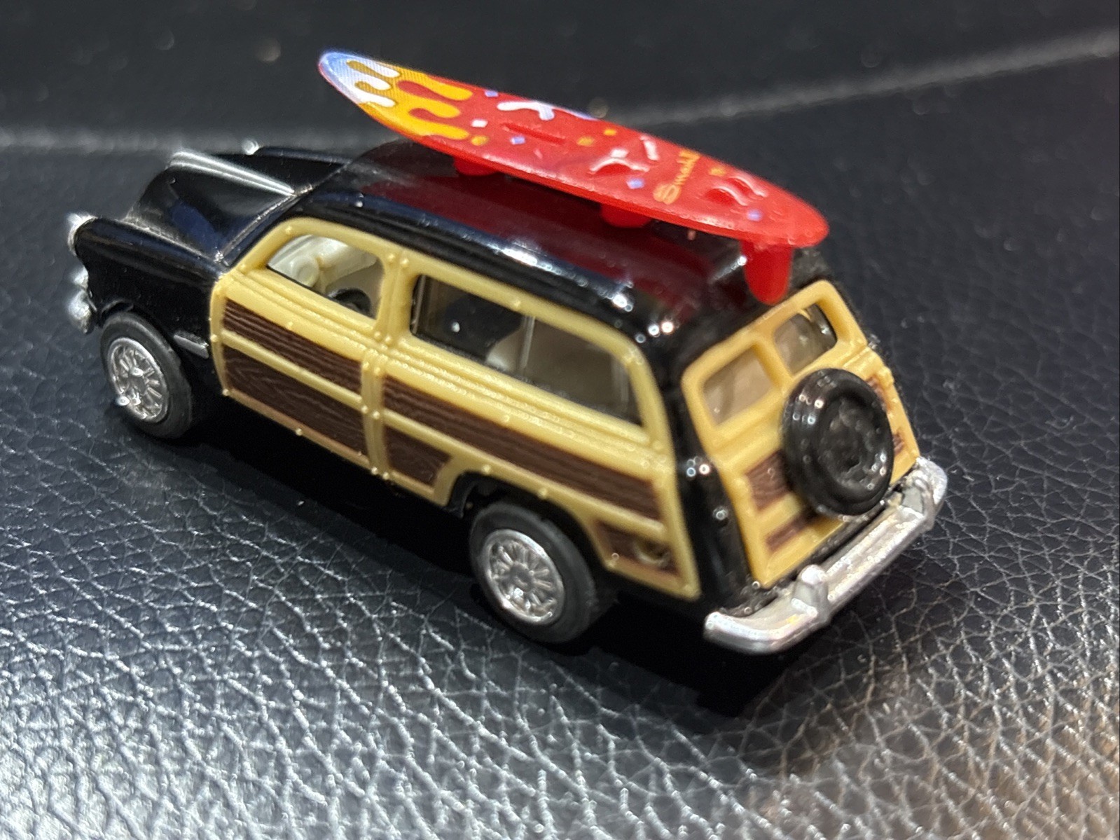 2x Kinsmart 1949 Ford Woody Wagon Black And Tan Pull Back 1:82 Scale