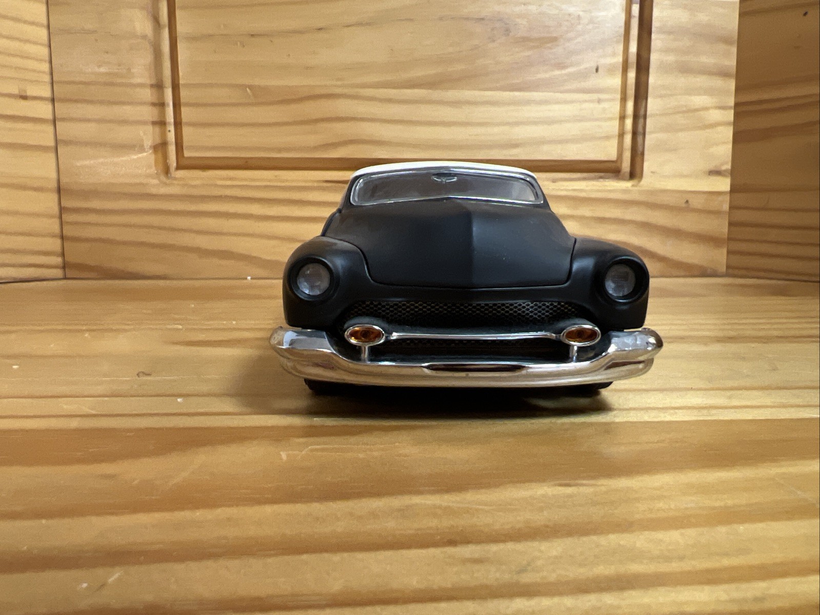 1951 Mercury Custom 2 Door Coupe Black Suede/Wimbledon White Danbury Diecast