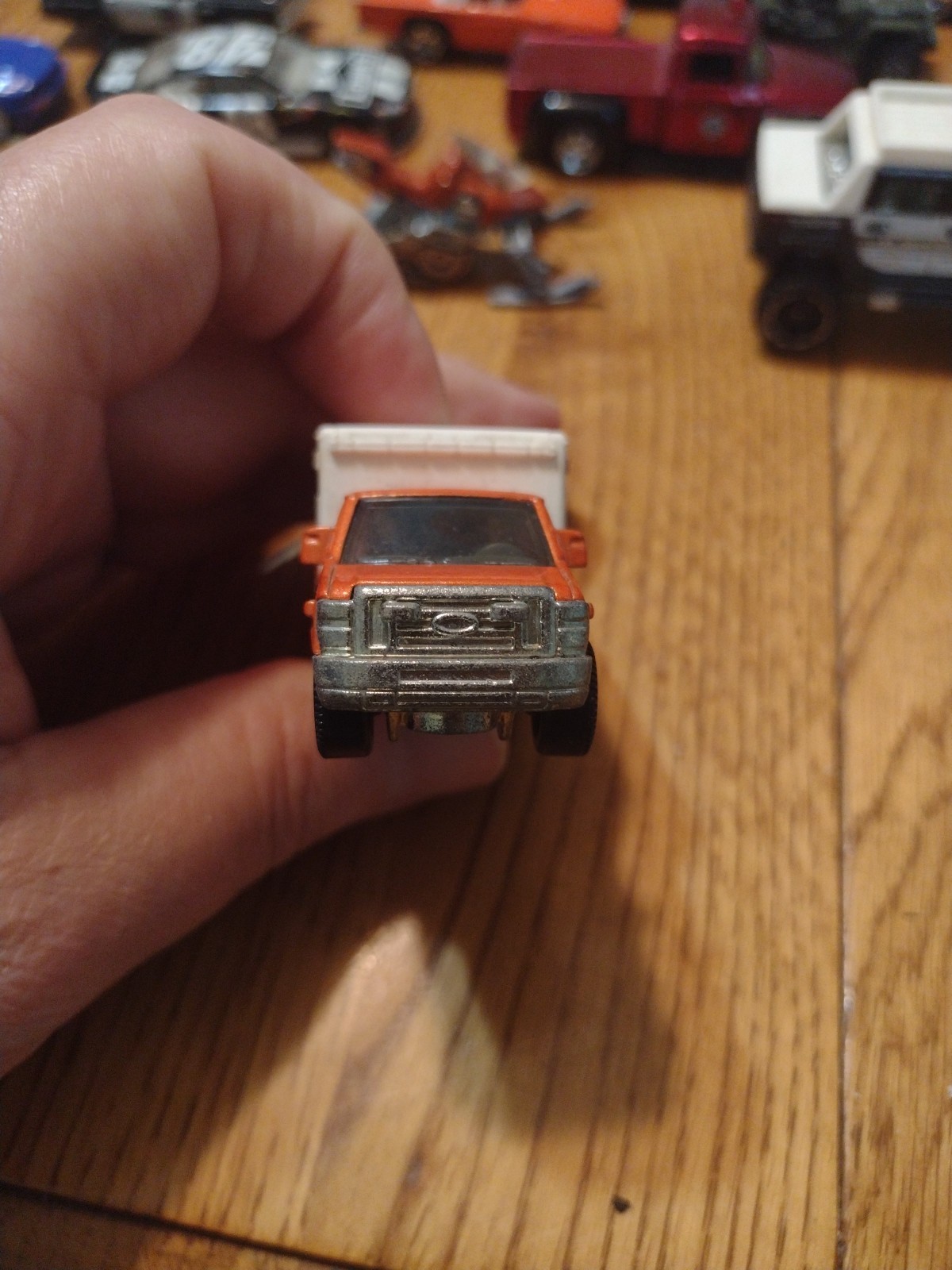 2009 Matchbox Ford E-350 Ambulance K16