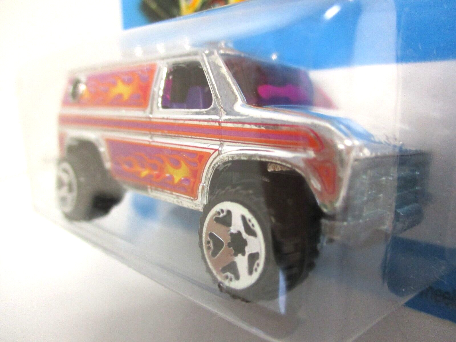 HOT WHEELS – SUPER CHROMES – BAJA BREAKER LIFTED 4X4 FORD VAN – 1/64