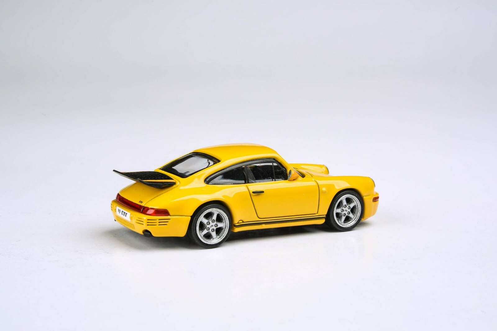 PARA64 – Porsche RUF CTR Yellowbird 1987 – Blossom Yellow – LHD – 1:64
