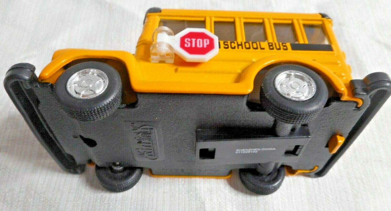 Kintoy Yellow Mini-Short School Bus Diecast Pull Back Action Stop Sign Moves