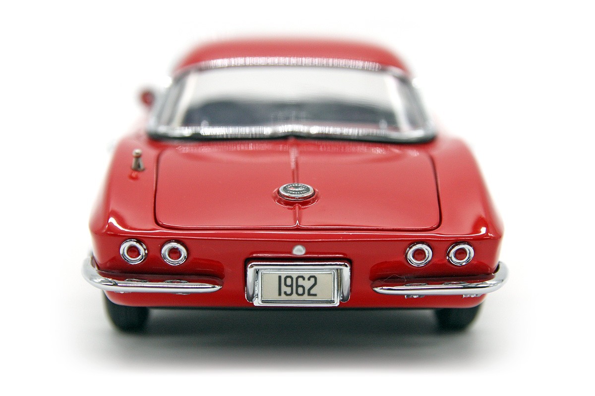 1962 Chevrolet Corvette (1:24) Roman Red Convertible Diecast (LOOSE), by DM