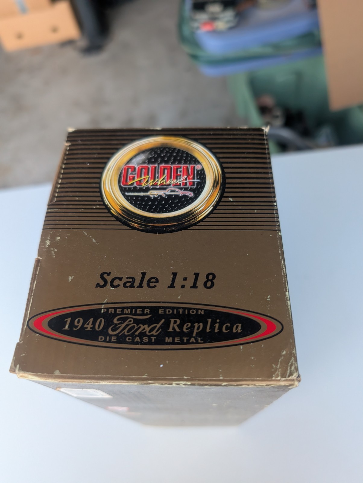 Golden Premier Edition 1:18 1940 Ford Replica Pickup Truck Diecast Red/Black