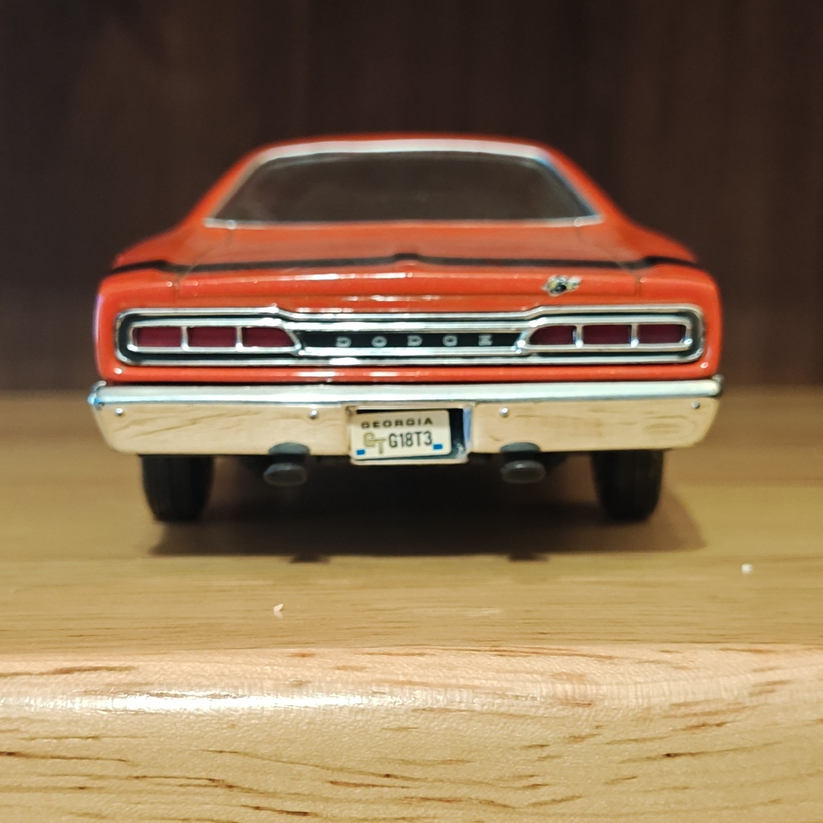 Motor Max 1:24 1969 Dodge Coronet Superbee Orange/Black Diecast Opening