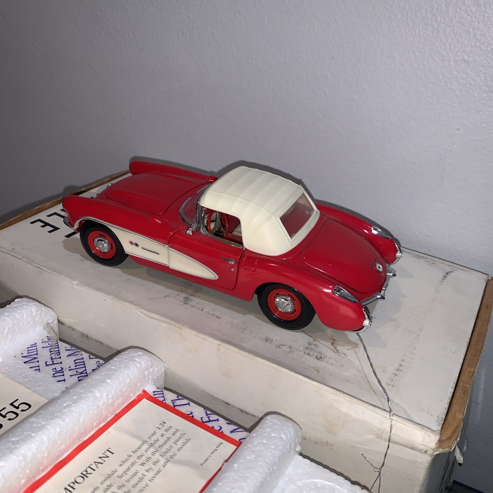 1957 Red Corvette Convertible 1:24 Die-cast Metal w/Removable Top, Franklin Mint