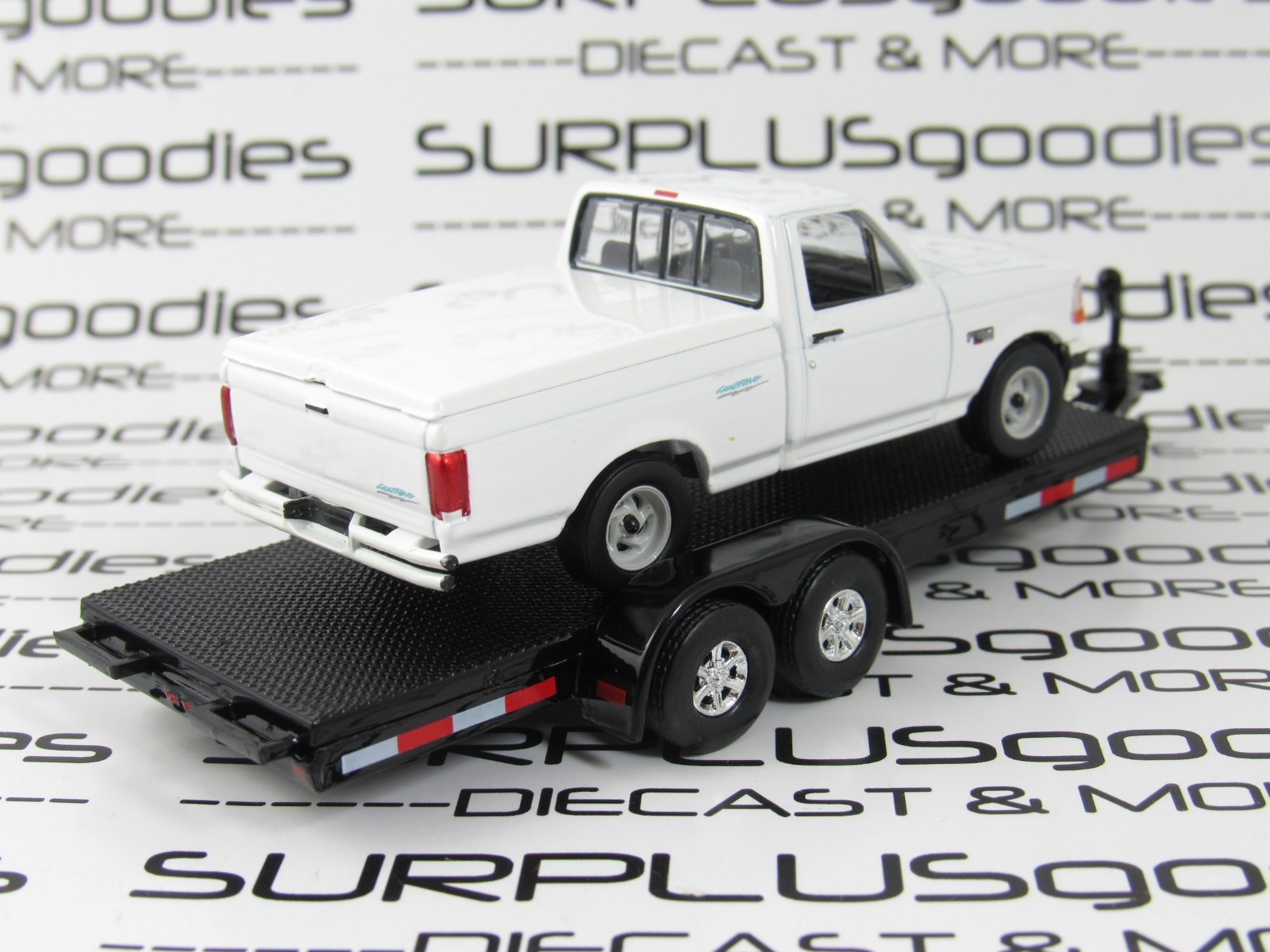 Greenlight 1:64 LOOSE Track Day 1994 FORD F-150 F150 SVT LIGHTNING w/Car Trailer