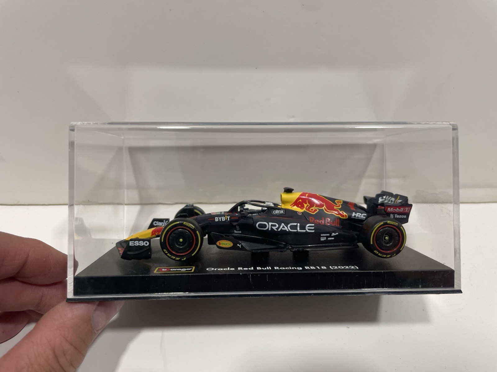 Red Bull RB18 #1 Max Verstappen Formula 1 F1 (2022) 1/43 BY Bburago Diecast C