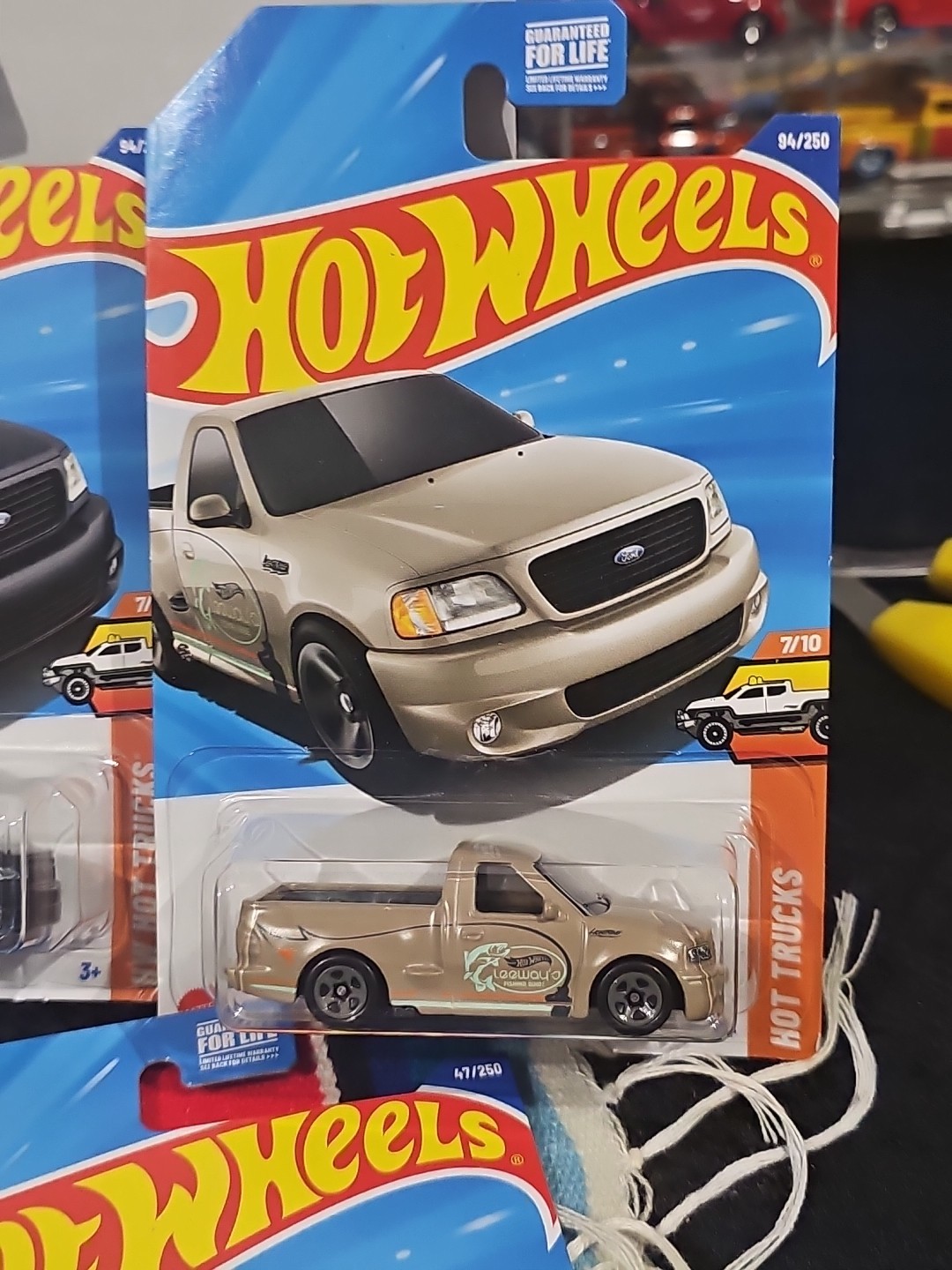 Hot Wheels Lot Of 14 Trucks And 2 Blazer