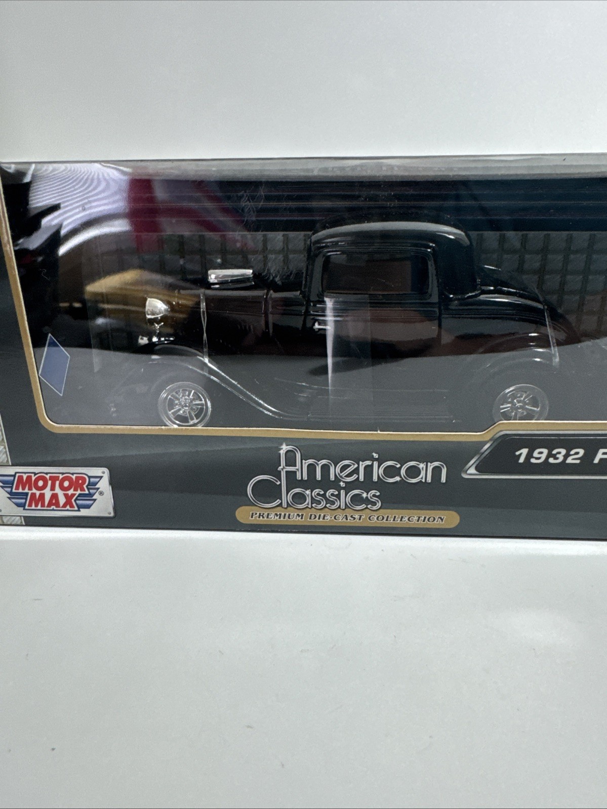 1932 Ford Coupe American Classics Diecast Motor Max 1:24 Scale New In Box (TK)