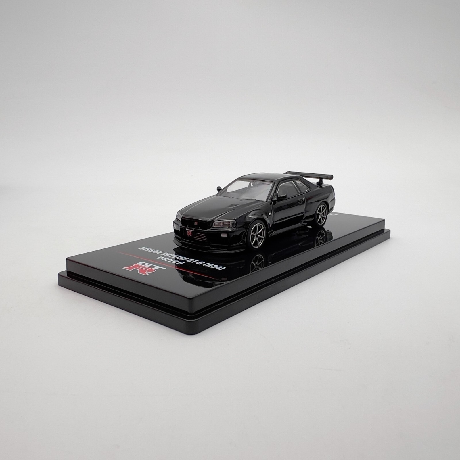 INNO64 1:64 Nissan GT-R R34 V-SPEC II Black
