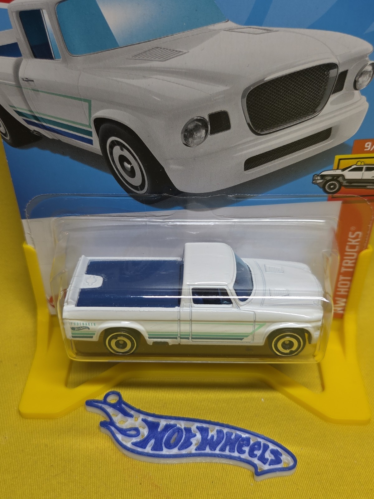 Hot Wheels HW Hot Trucks 9/10 ’63 Studebaker Champ 155/250 White & Gift 🔥61