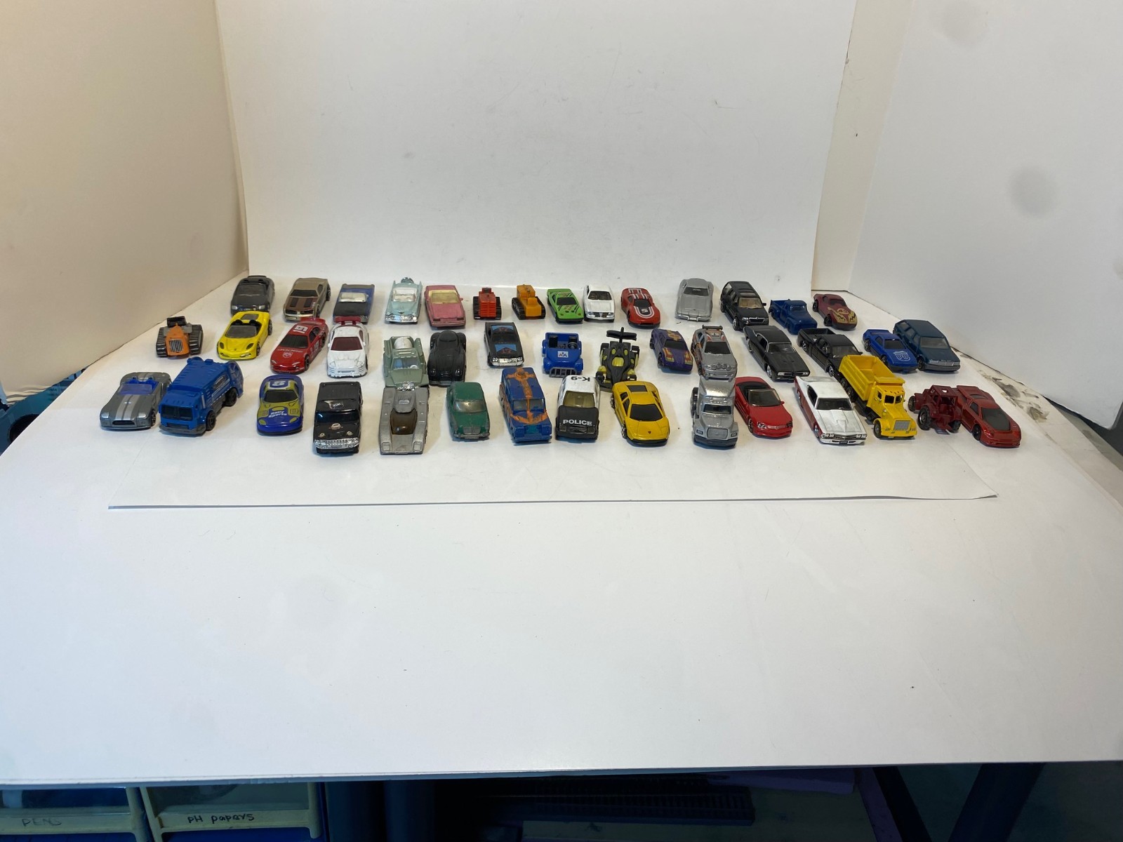 Lot of 185 Matchbox cars, trucks, and other equipment HO scale