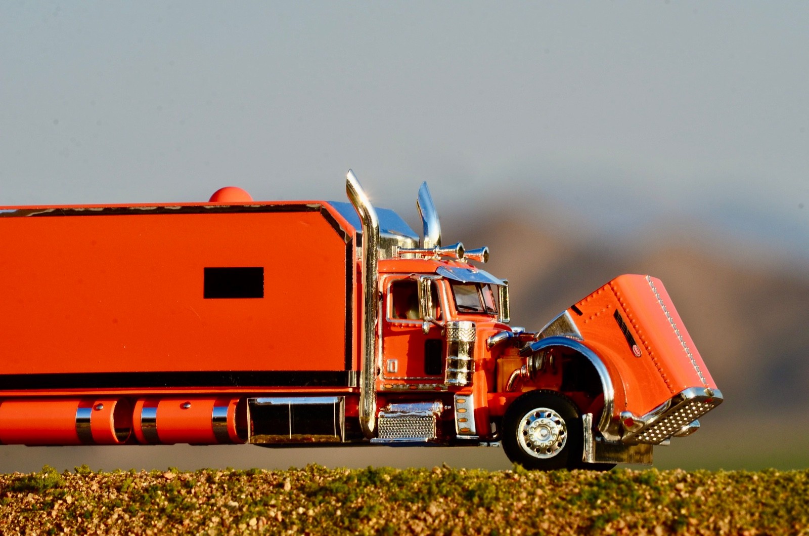 1/64 DCP Peterbilt Pride & Class with Huge Sleeper ** Custom Built **