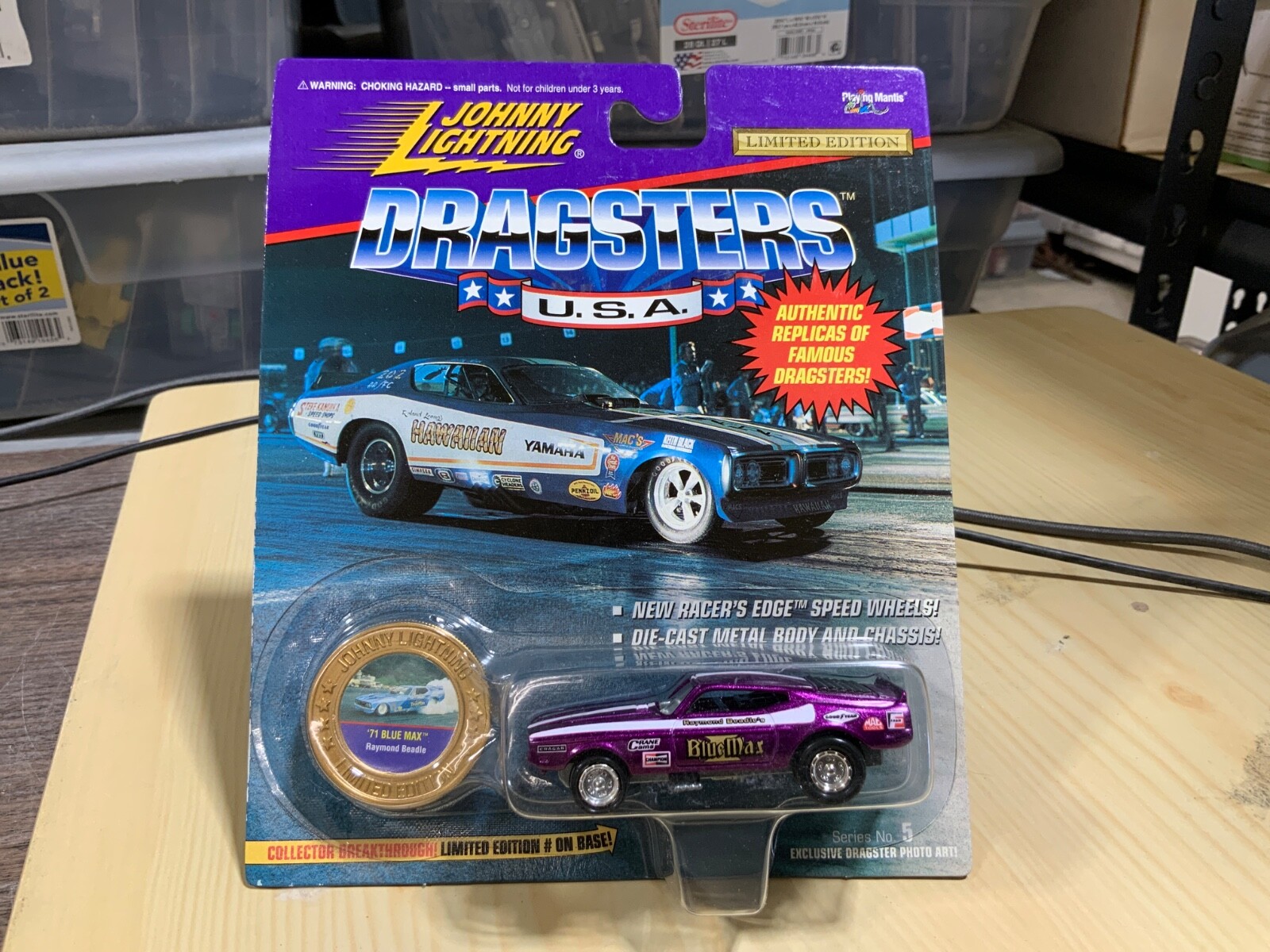 Johnny Lightning DRAGSTERS USA RAYMOND BEADLE ’71 BLUE MAX PURPLE