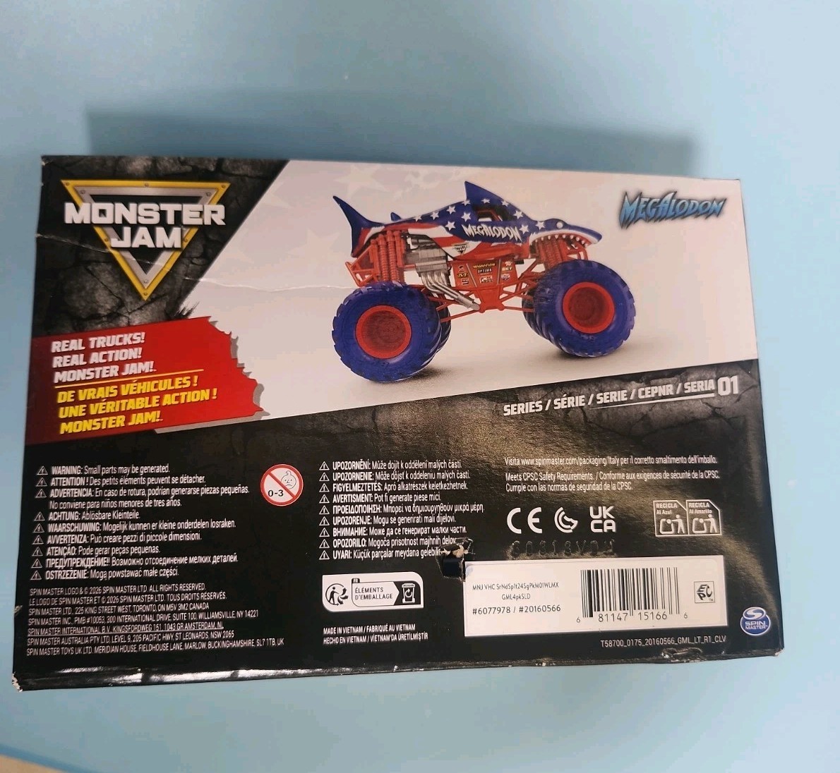 NEW RELEASE Monster Jam Megalodon Monster Truck 1:24 Stars & Stripes