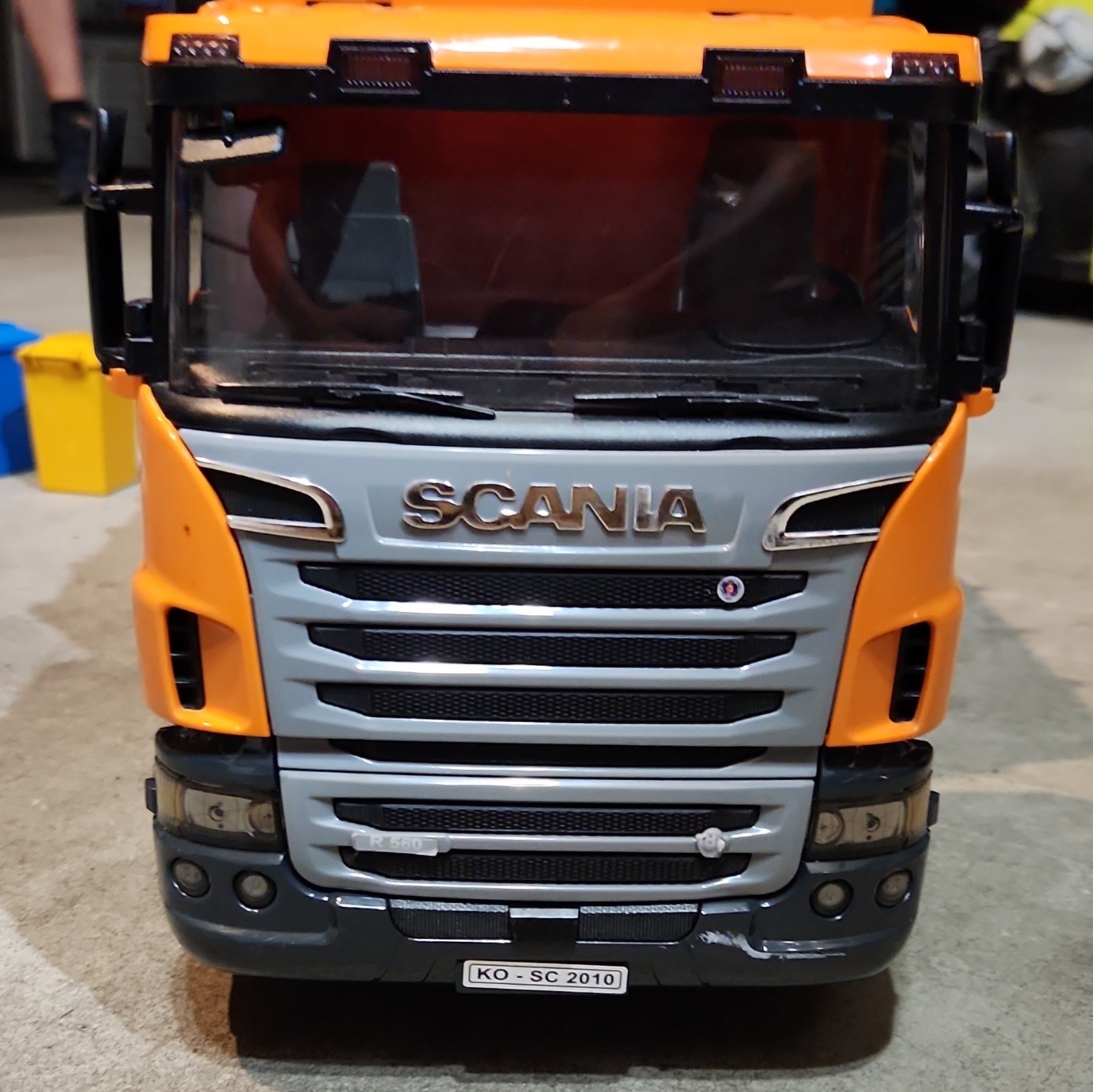 Bruder 1:16 Scania R-Series Garbage Truck Orange/Gray Plastic Opening Doors