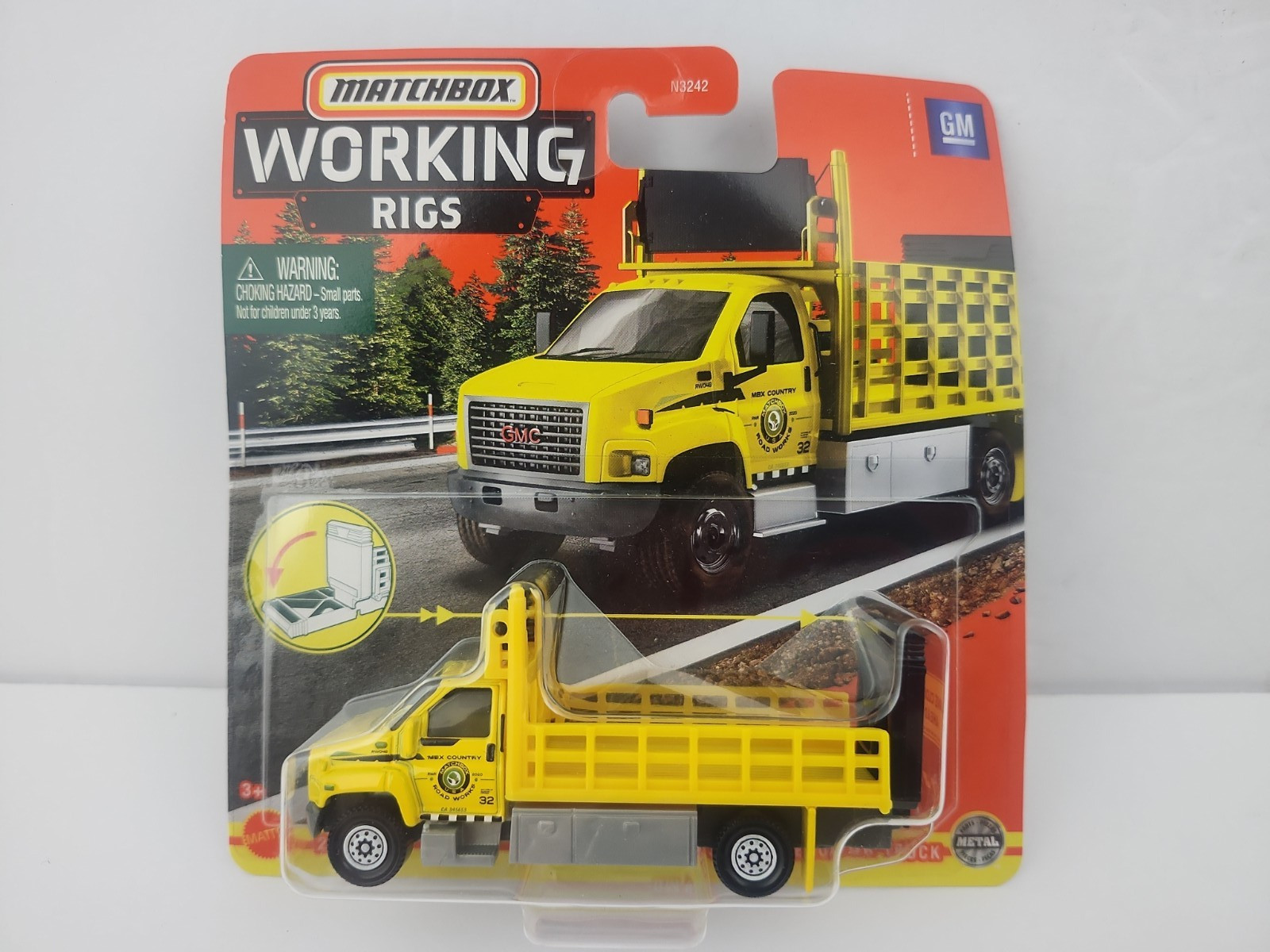 2 Matchbox Matchbox GMC 3500 Attenuator Truck Orange Yellow Working Rigs