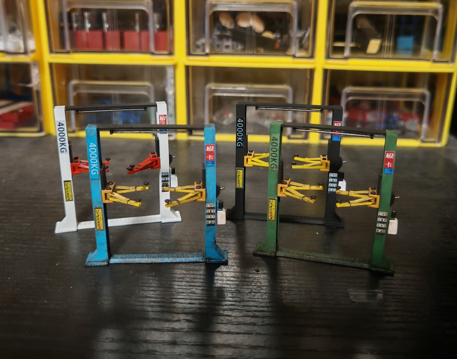 Diorama 1/64 Car Garage Lifter Model Repair Workshop Tools Scene Accessory Props