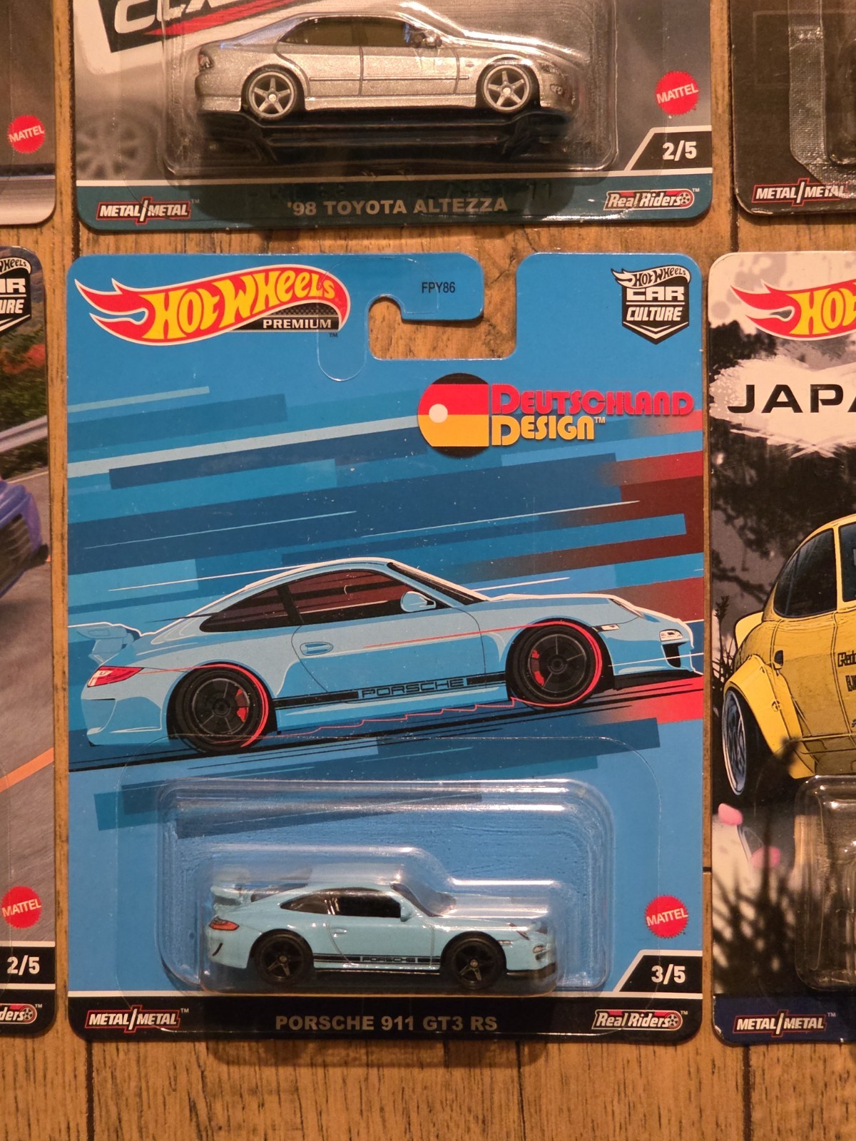 8 Hot Wheels Premium Porsche, Nissan, Toyota, Honda, BMW. Mitsubishi, Audi