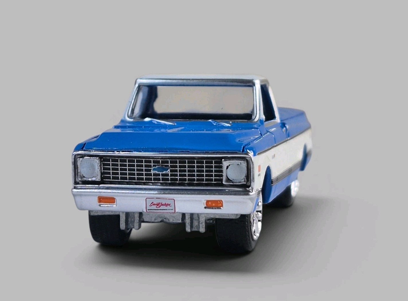 1971 CHEVY C10 SUPER CHEYENNE Diorama Collectible DieCast Model 1:64 Blue LOOSE