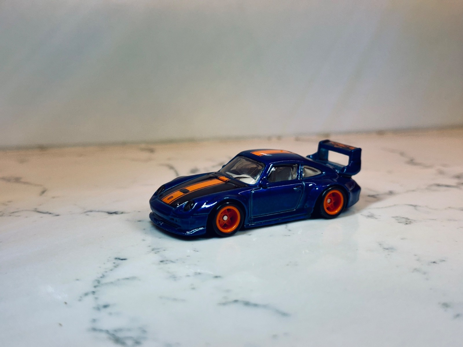 2015 Porsche 993 GT2 Hotwheels Super Treasure Hunt Loose (MINT)
