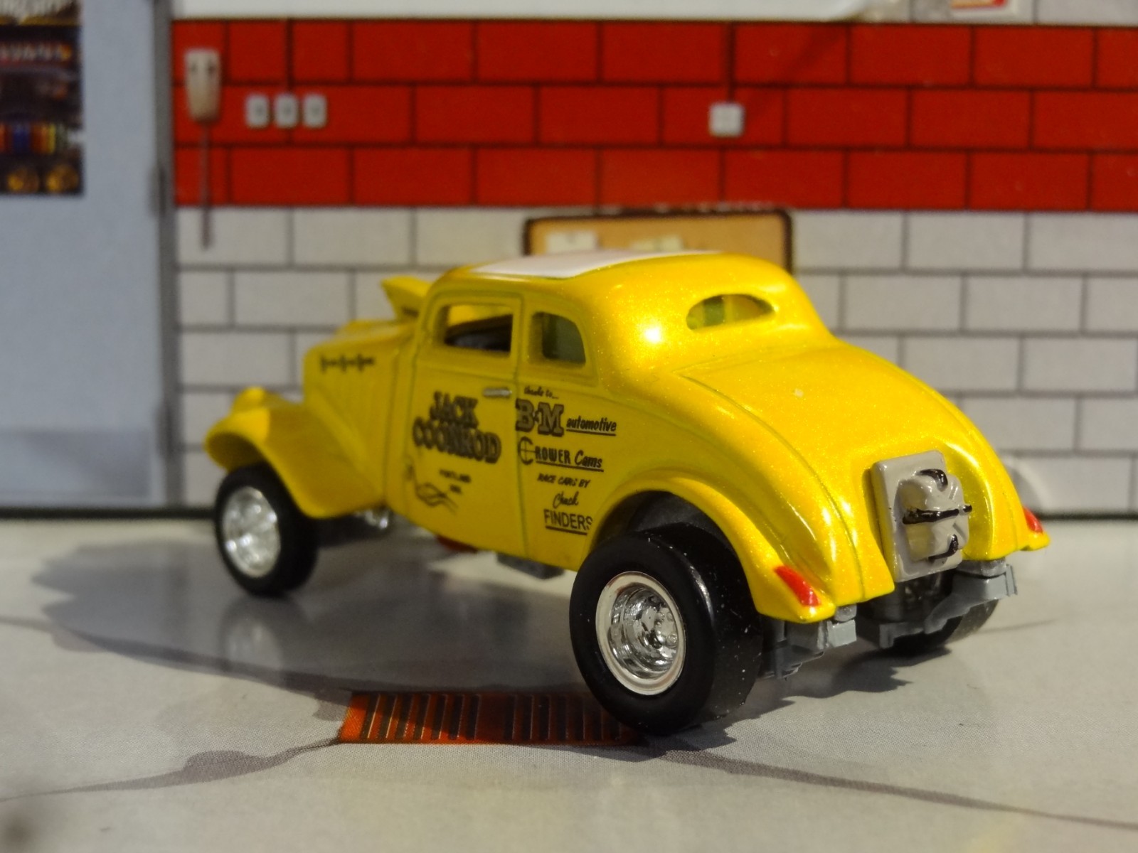 HOT WHEELS – JACK “THE BEAR” COONROD – 1933 WILLYS GASSER DRAG CAR NHRA