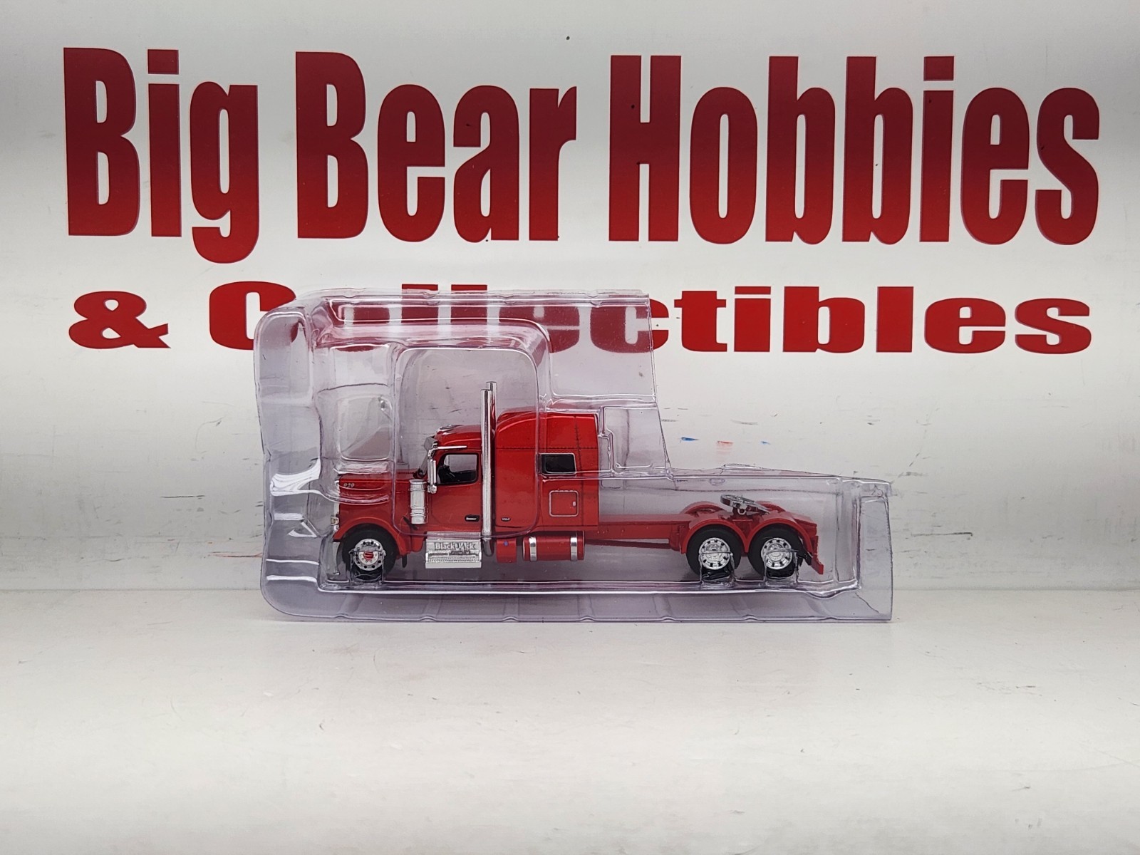 1/64 New DCP Red 589 Peterbilt 70″ Midroof Sleeper Blackjack