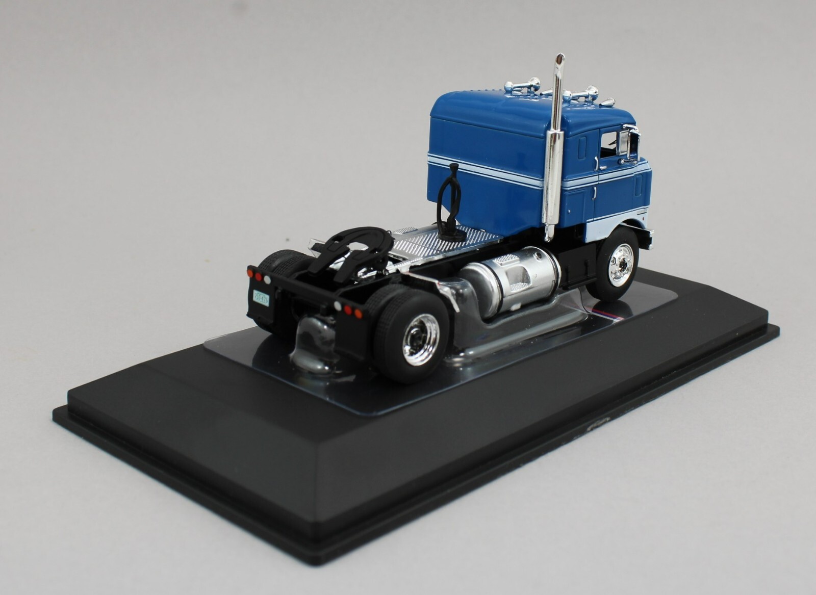 1:64 IXO Models *BLUE & WHITE* 1950 Kenworth Bullnose COE Semi Truck *NIB*