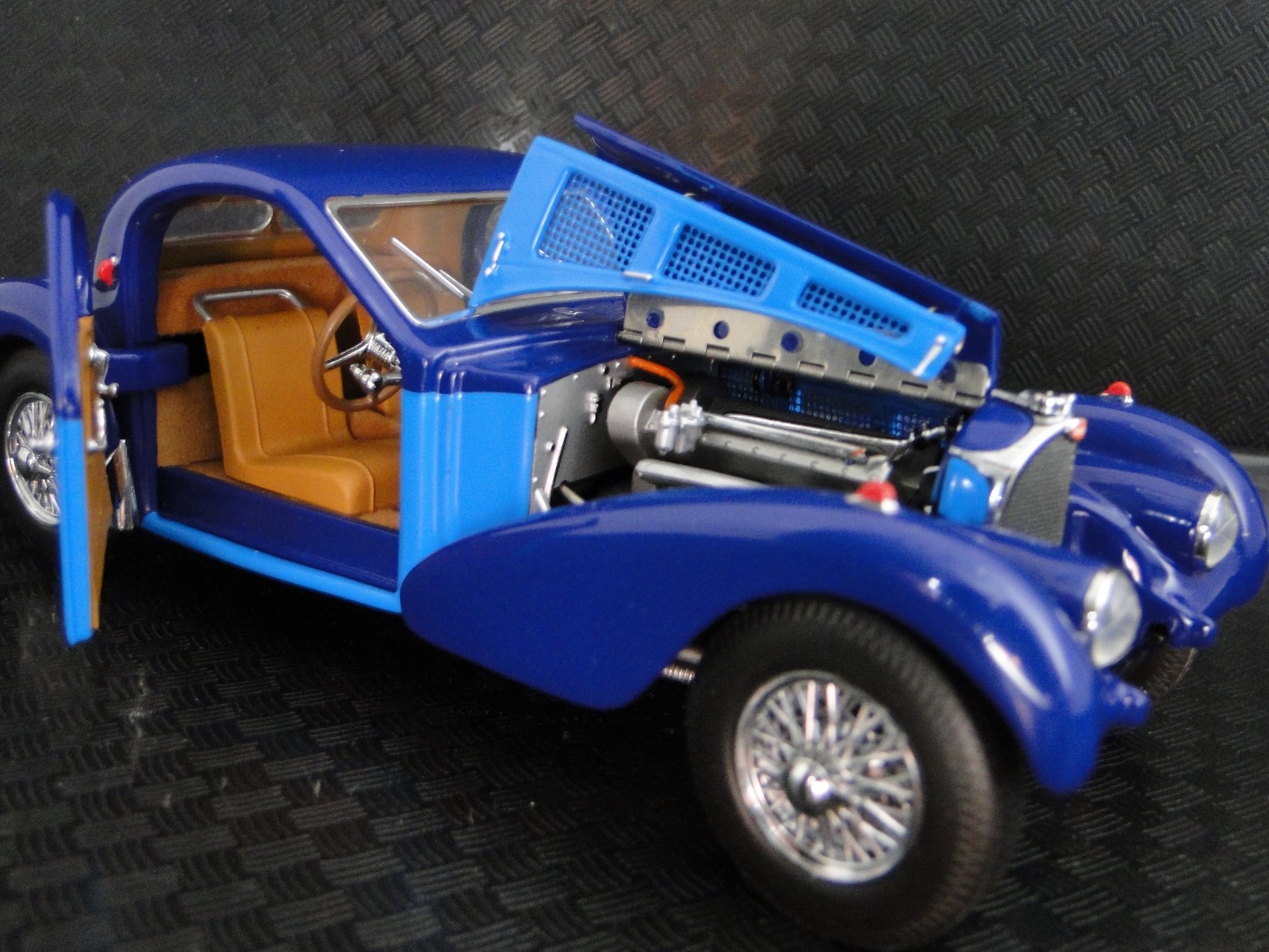 Bugatti Custom Built Concept Model 1 Hot Rod 12 Race Car 24 18