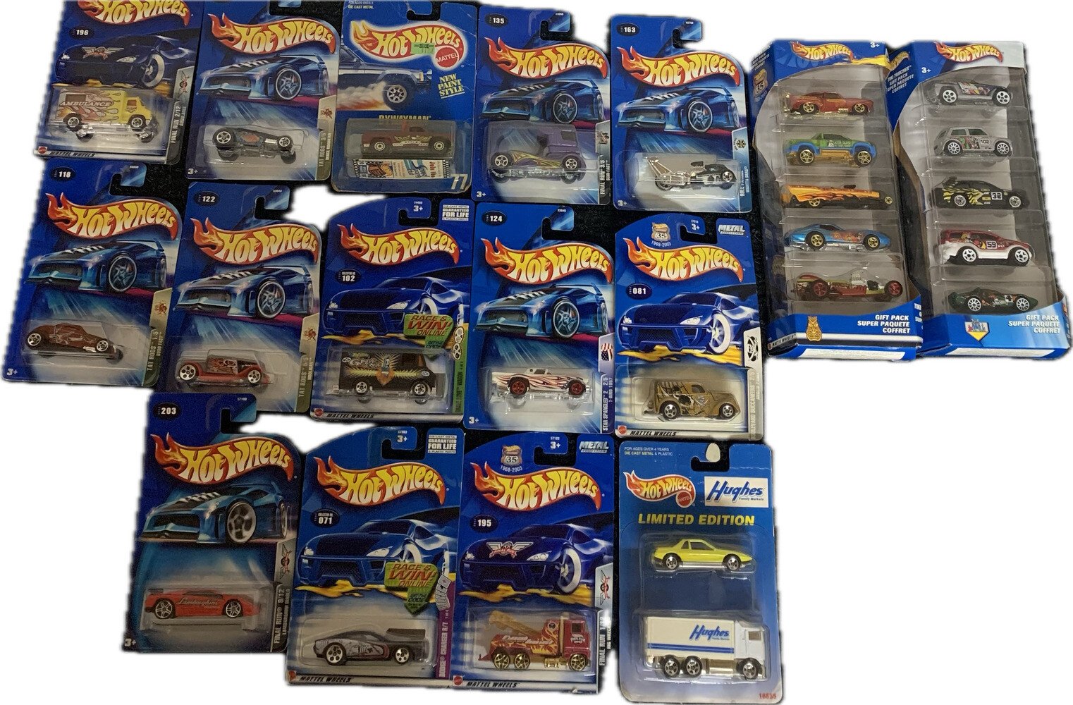 Hot Wheels Bundle – Set of 33 Assorted Cars – (PLEASE SEE PHOTOS) (9250618)