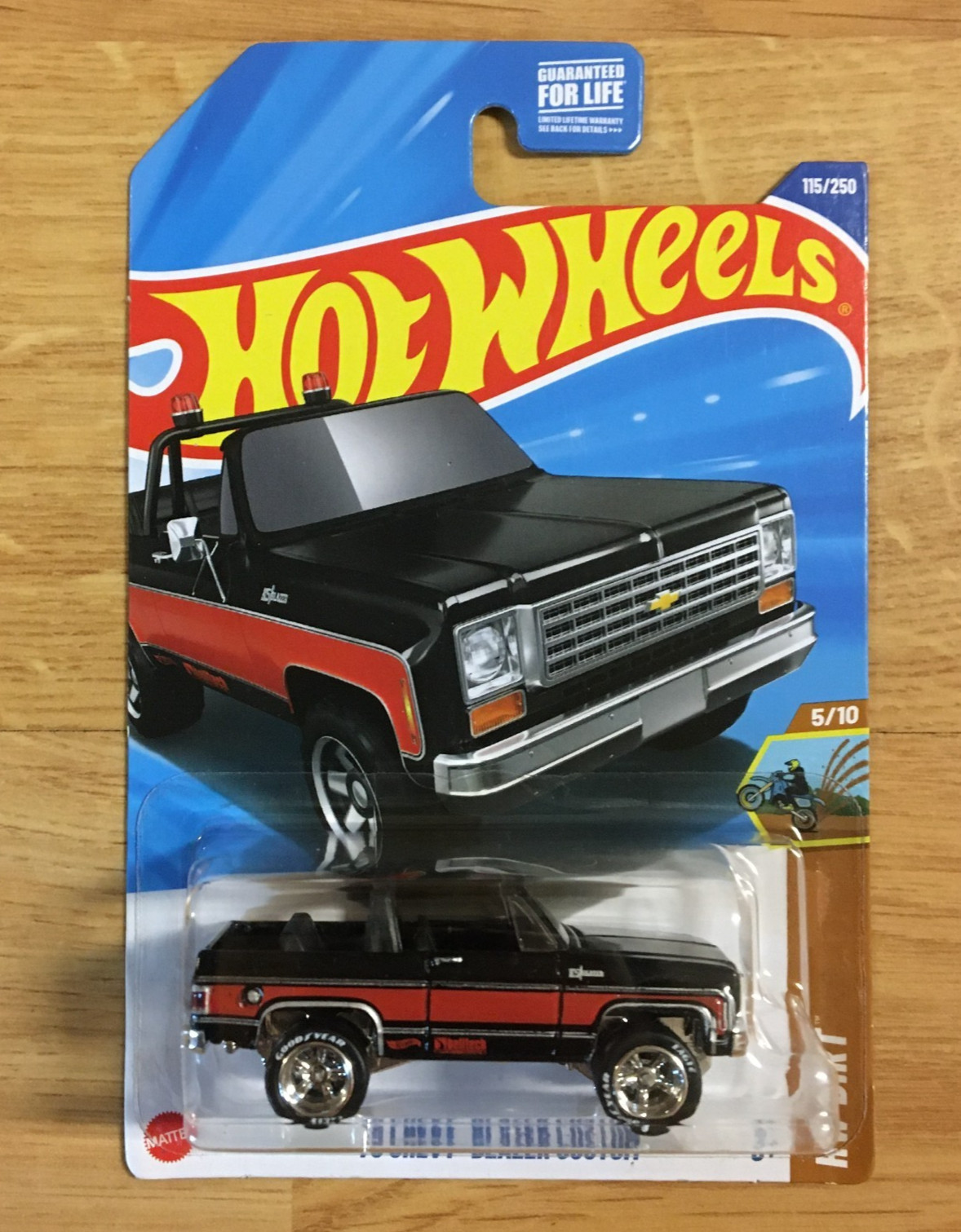 Hot Wheels 5/10 ’75 Chevy Blazer Custom CUSTOM Super Real Riders Wheel Swap