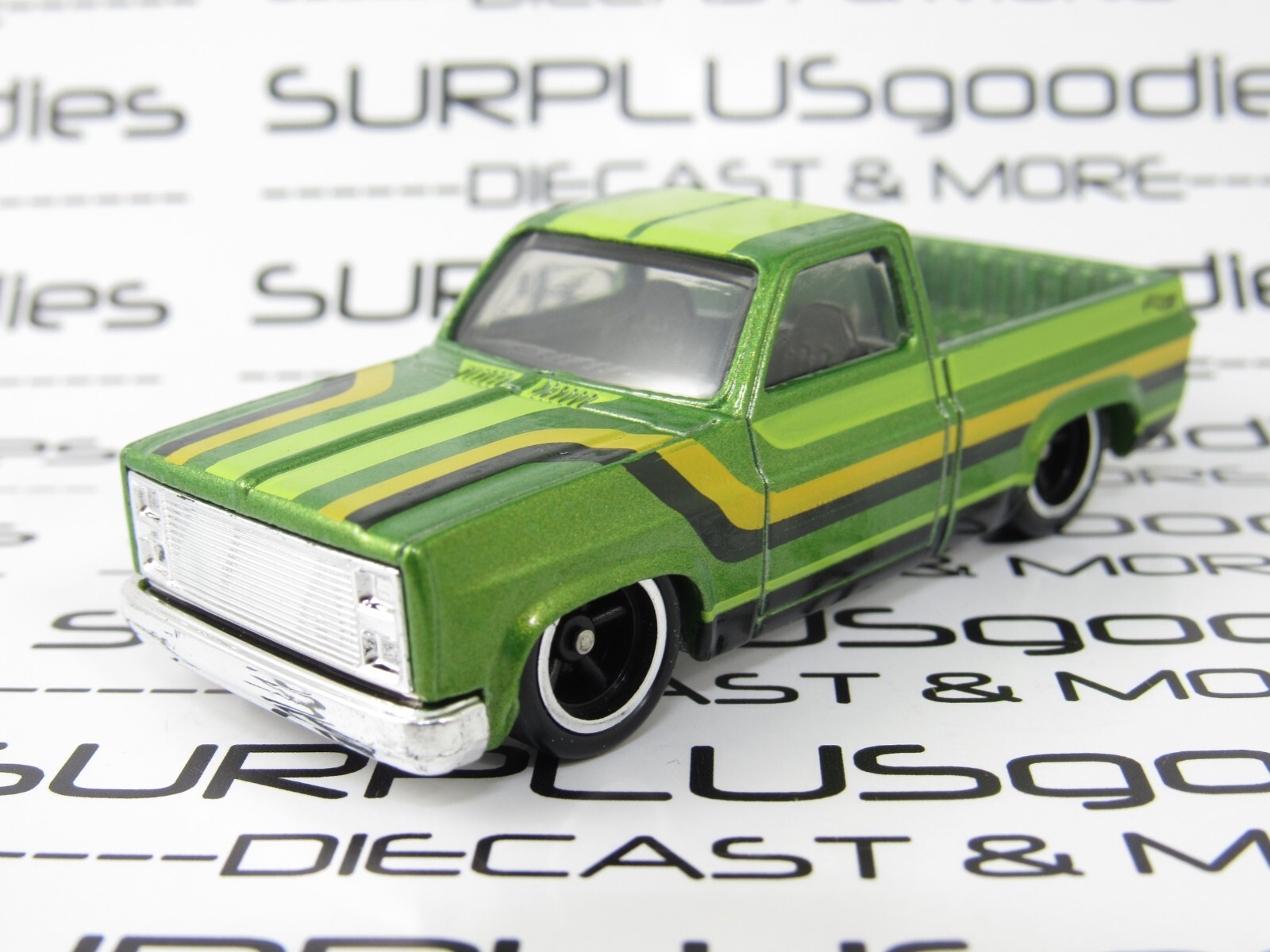 Hot Wheels LOOSE 1983 ’83 CHEVROLET SILVERADO Custom Wheel Swap w/Real Riders V4