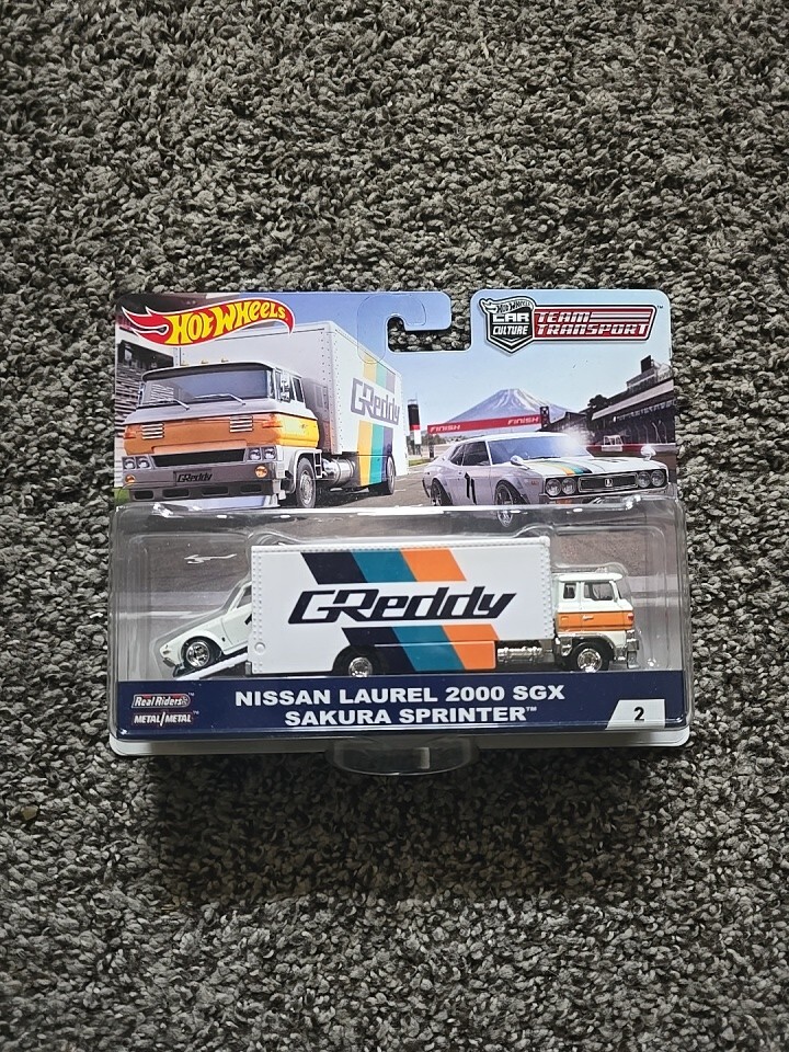 Hot Wheels Team Transport NISSAN LAUREL 2000 SGX Sakura Sprinter # 2 NEW