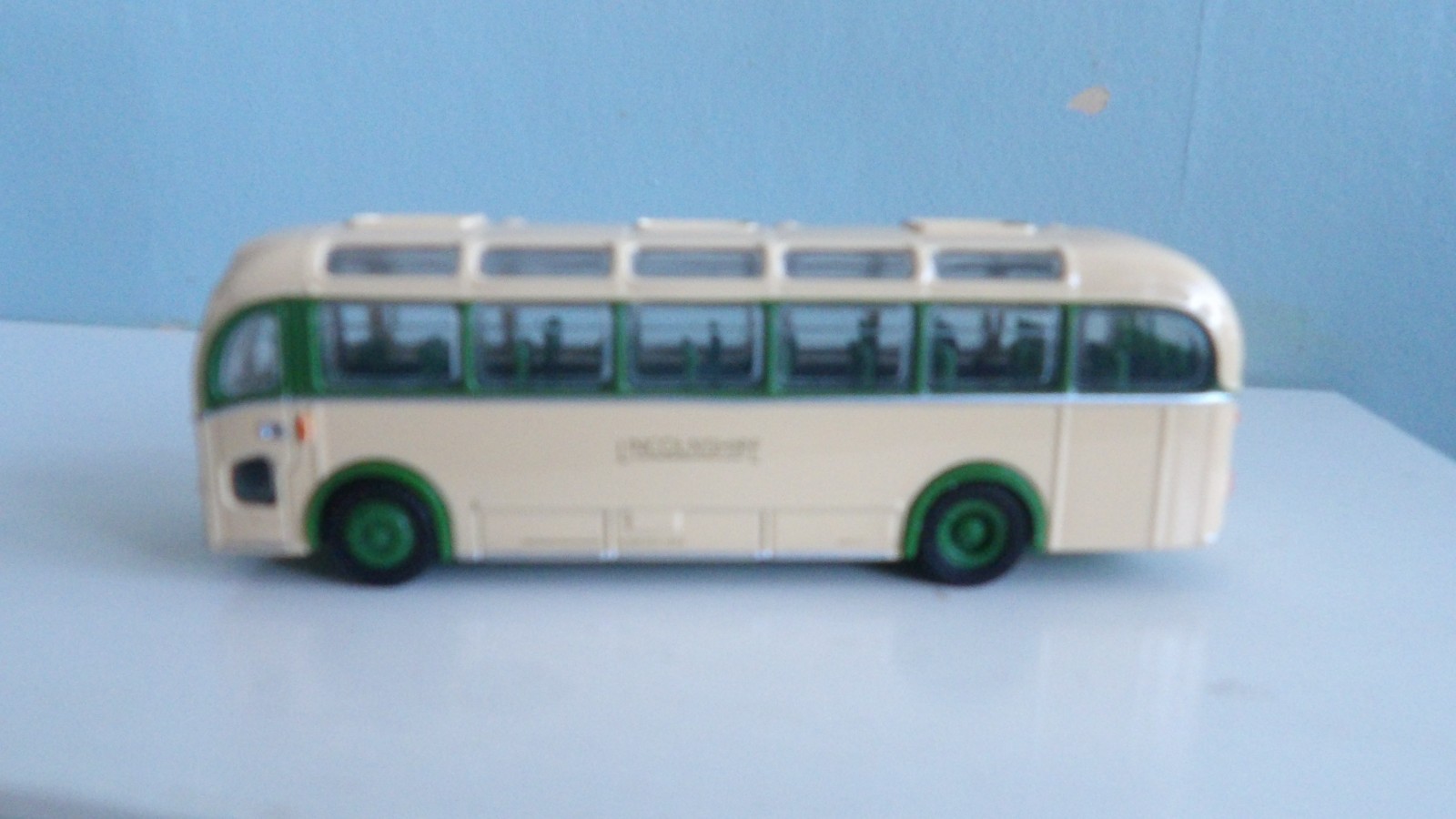GILBOW E.F.E 16206 LINCOLNSHIRE ROAD CAR CO BRISTOL MW ECW COACH BOXED.