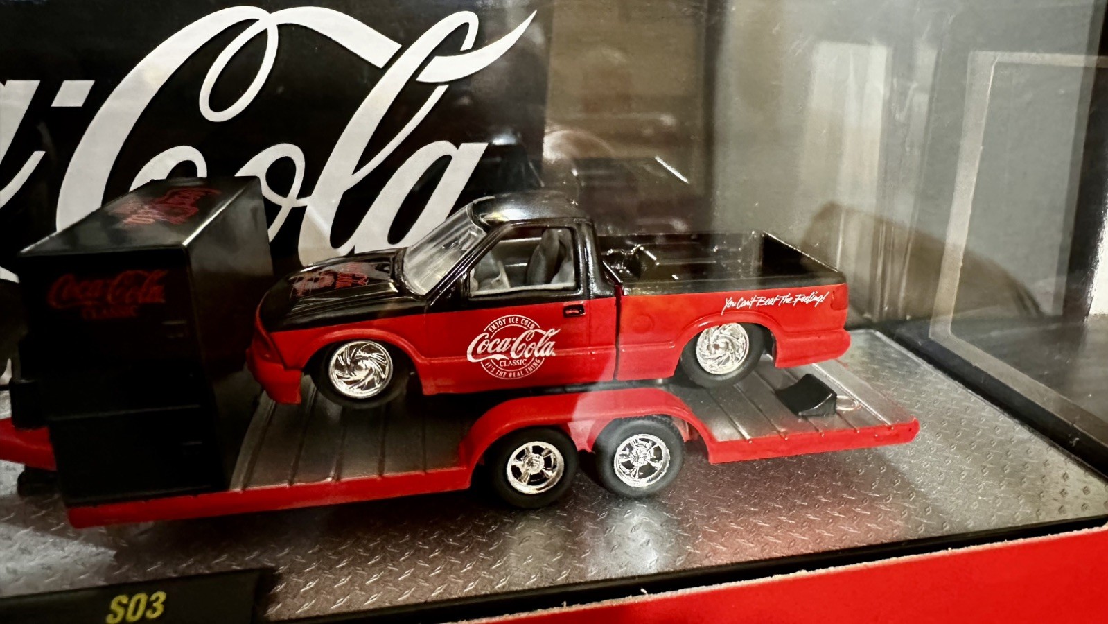 M2 Machines Auto Haulers Coca Cola 98 GMC 1500 4×4 & 95 GMC S15 Sonoma,Diecast