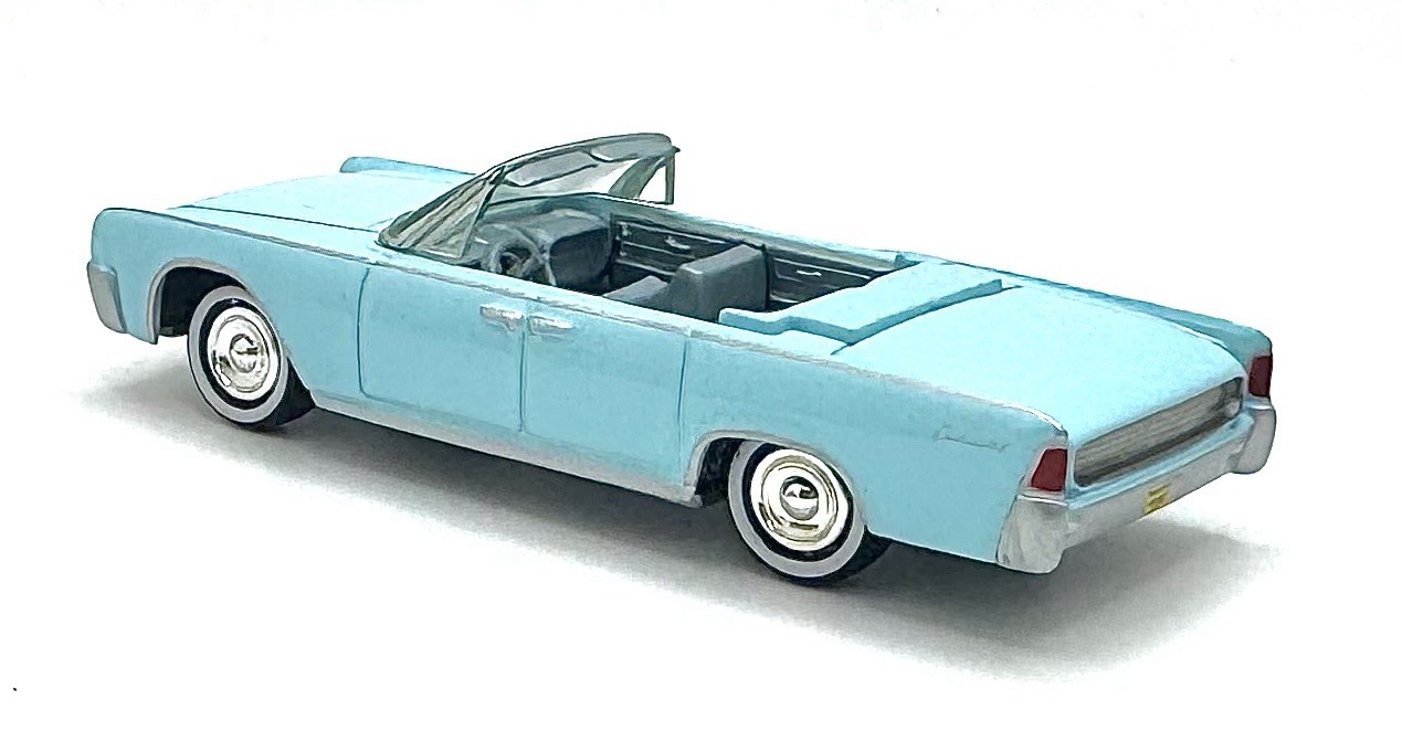 1961 Lincoln Continental 430 7L V8 – Blue Haze Enamel – 1:64 Scale