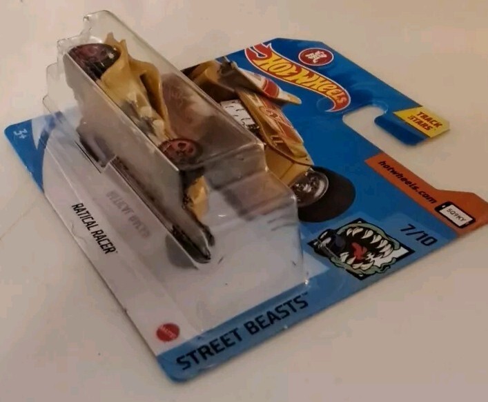 Hot Wheels Ratical Racer, [Gold] Street Beasts 7/10 Short Card 2020