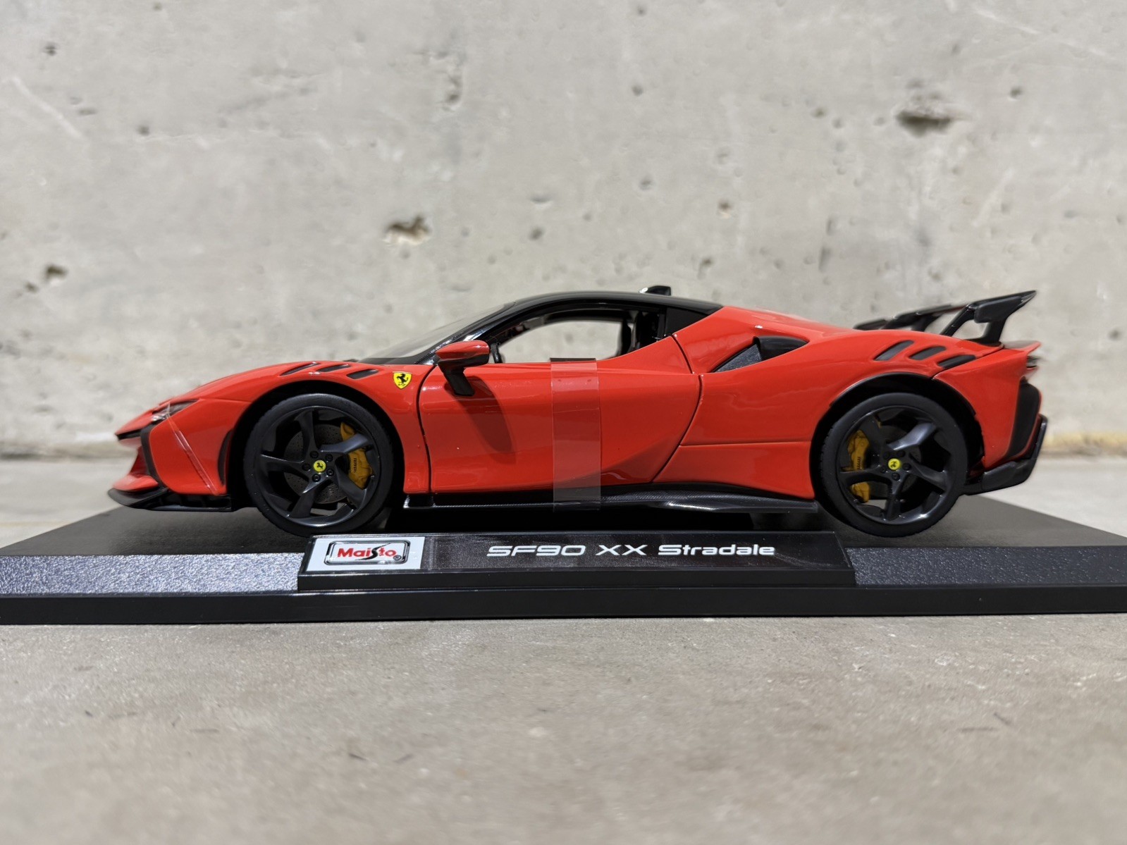 Ferrari SF90 XX Stradale 1:18 Maisto Special Edition – Red