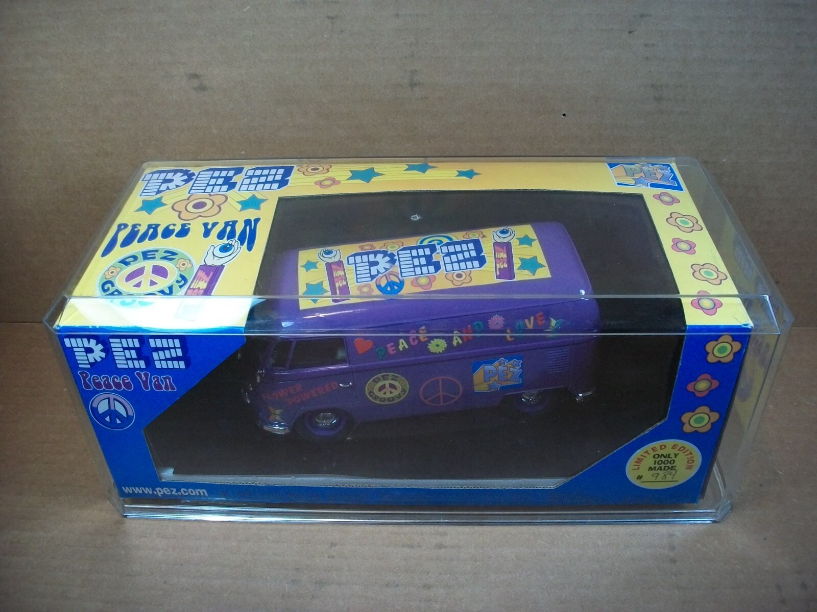 1:18 Scale VW Microbus “PEZ PEACE VAN” ~ #984 of 1000 ~ with Display Case