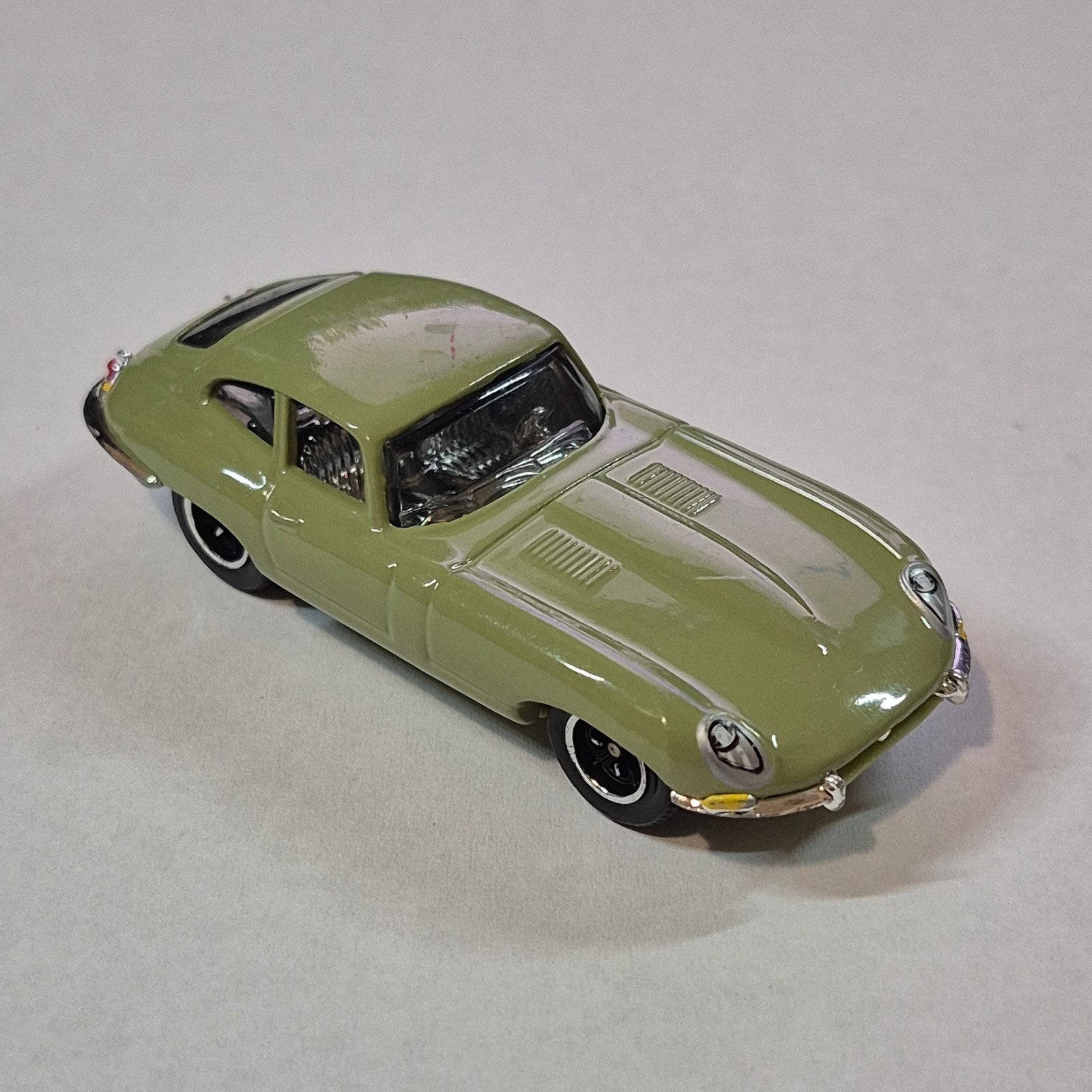 Matchbox 1961 JAGUAR E-type Coupe XKE Pea Green MBX Metal 1:61 Scale Loose
