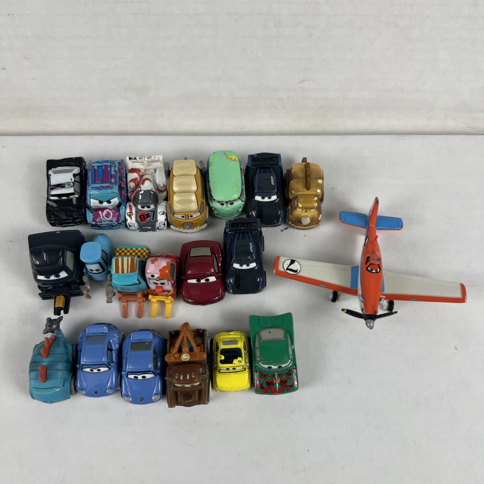 Disney Pixar Cars Mini Racers Mattel – HUGE Lot of 20 Die Vehicles