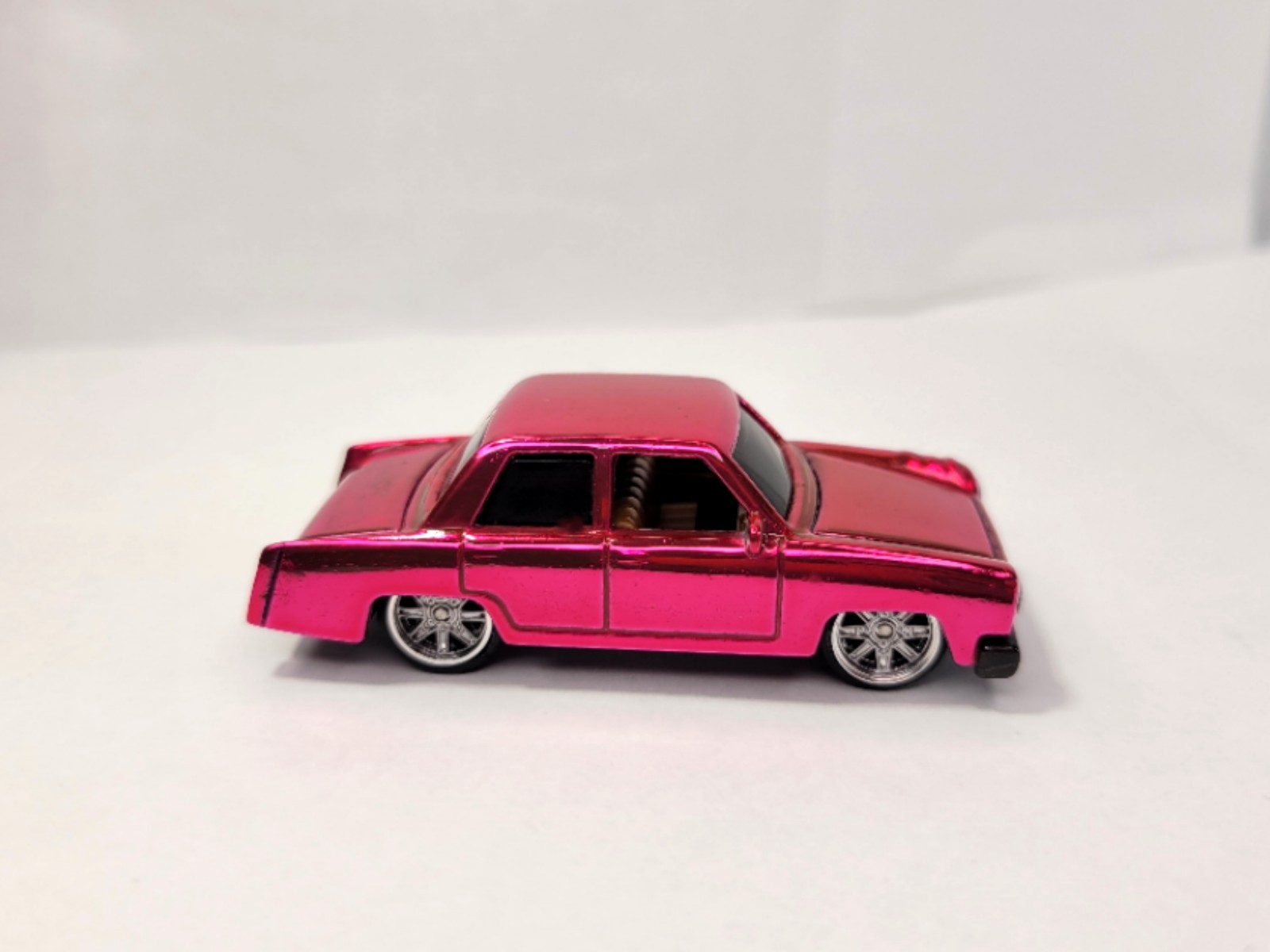 Hot Wheels THE SIMPSONS FAMILY CAR Custom Super Spectraflame & Real Riders 1:64