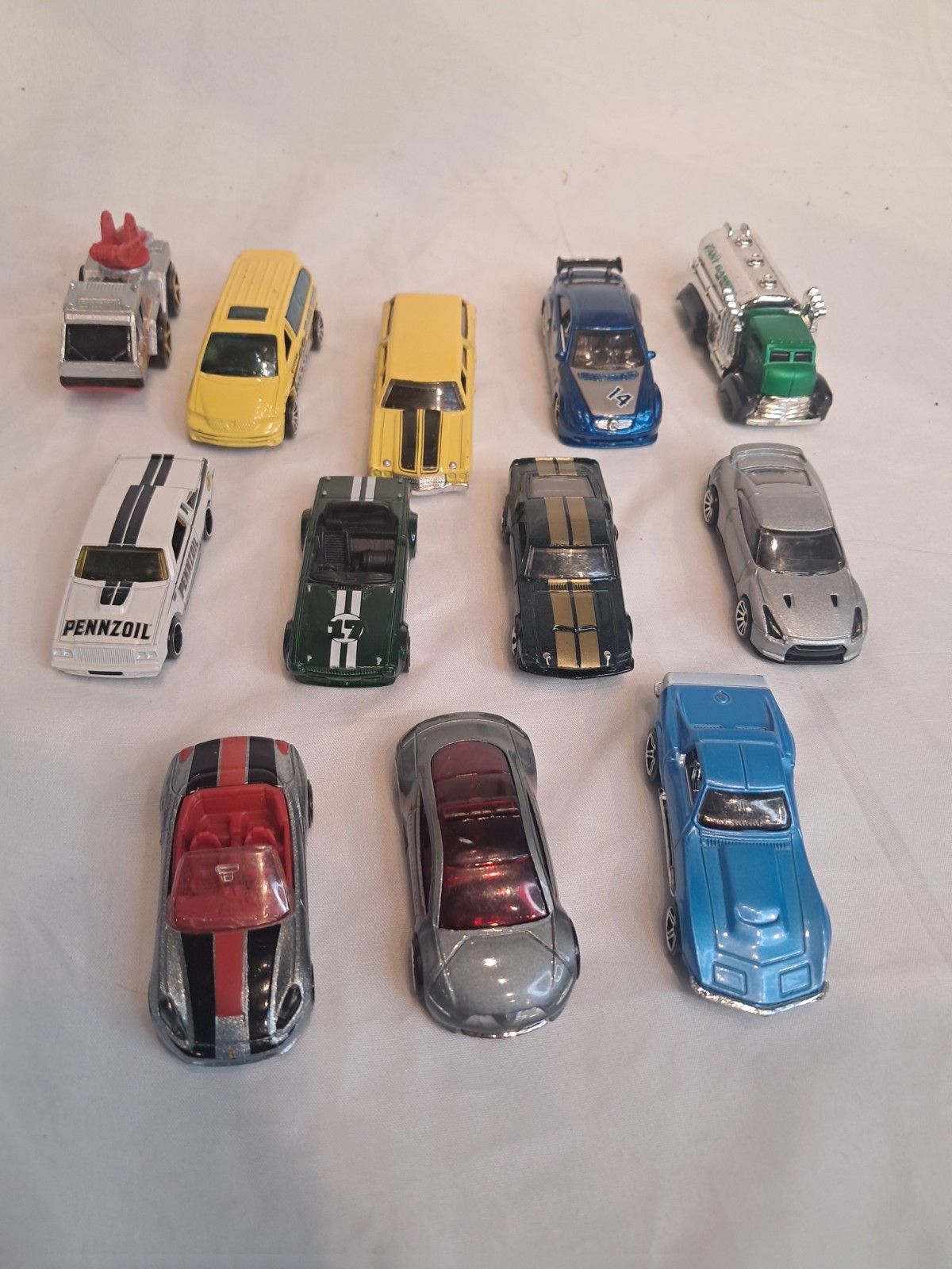 Hot Wheels Loose Cars lot of 12 (2009) incl. Chevrolet Chevelle SS Wagon