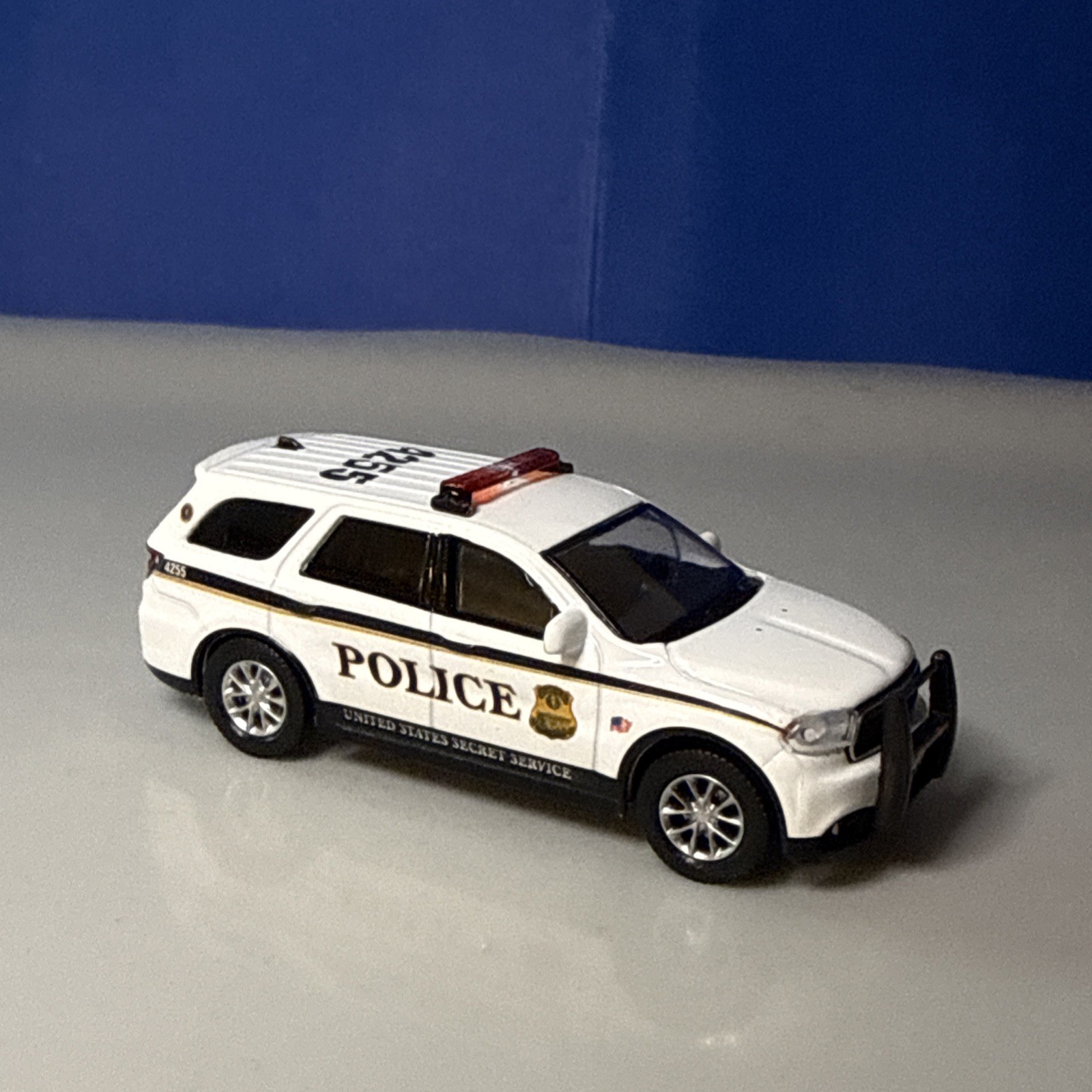 Greenlight 1:64 Custom Dodge Durango United States Secret Service #4255